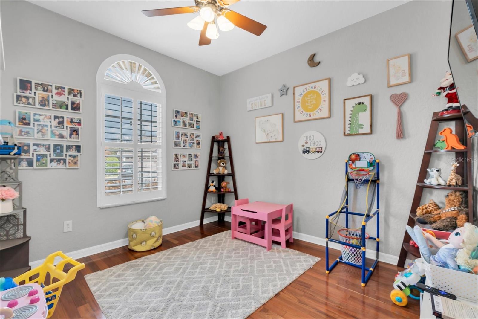 Image 25 of 56 For 27446 Kirkwood Circle