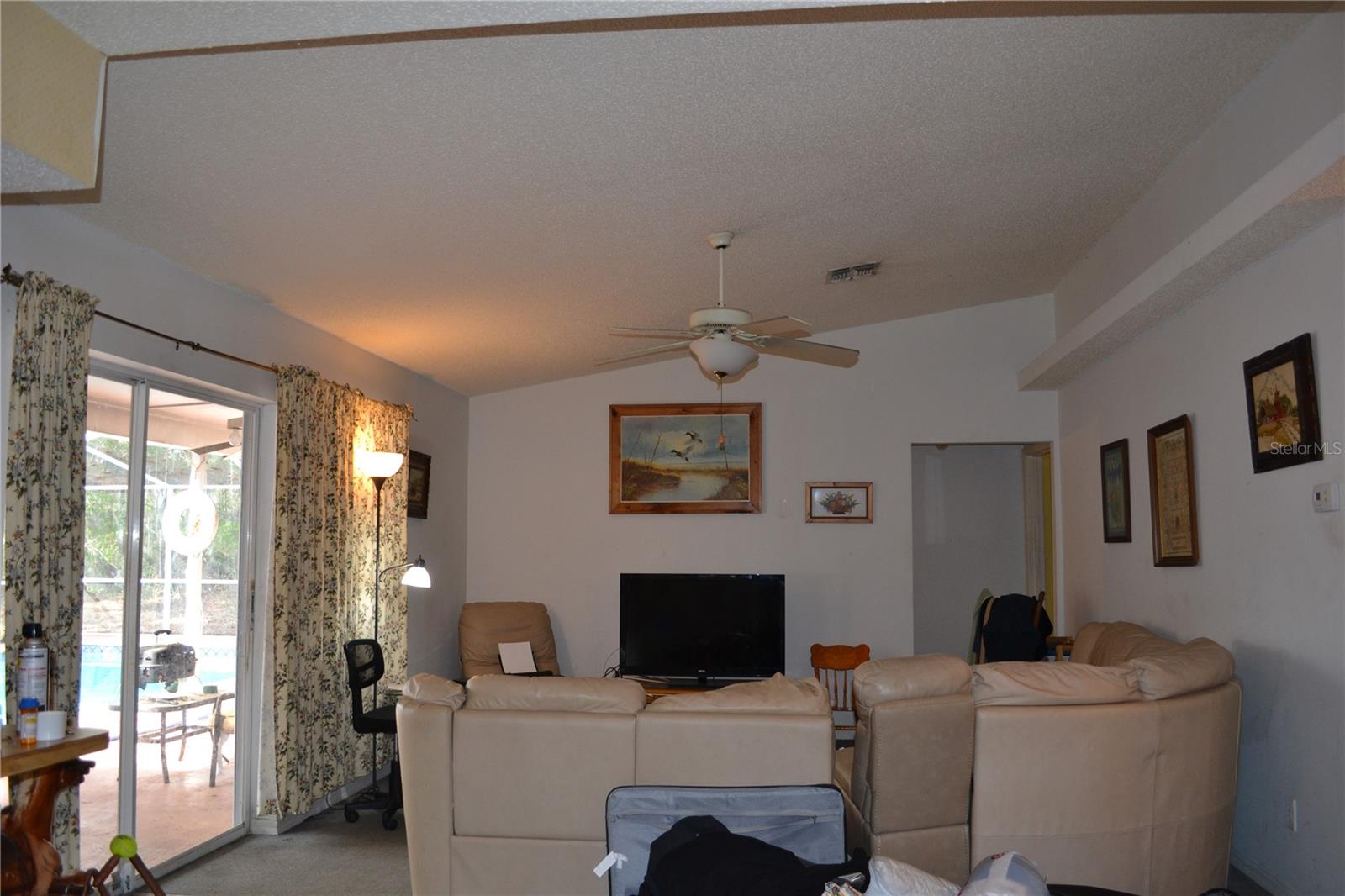 Image 22 of 52 For 6473 Blackbird Avenue