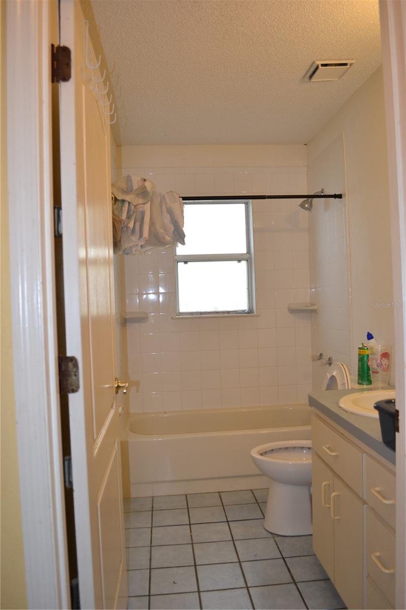 Image 32 of 52 For 6473 Blackbird Avenue