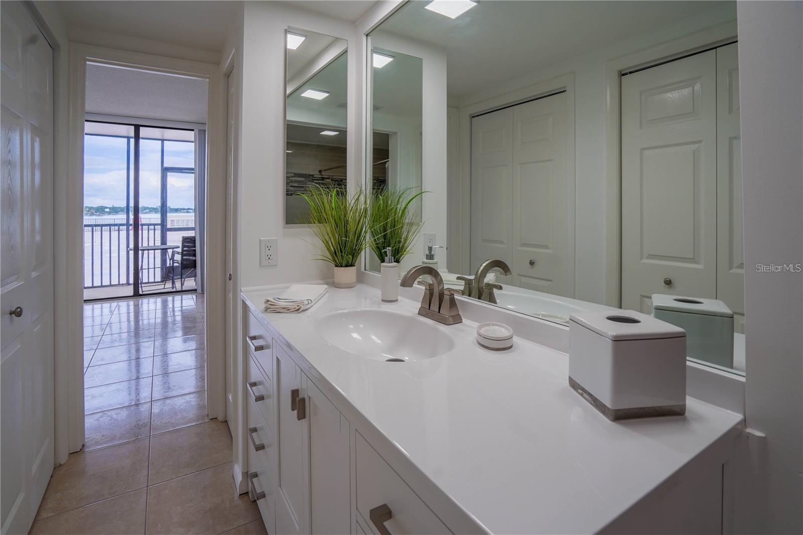 Image 16 of 60 For 7100 Sunshine Skyway Lane S 201