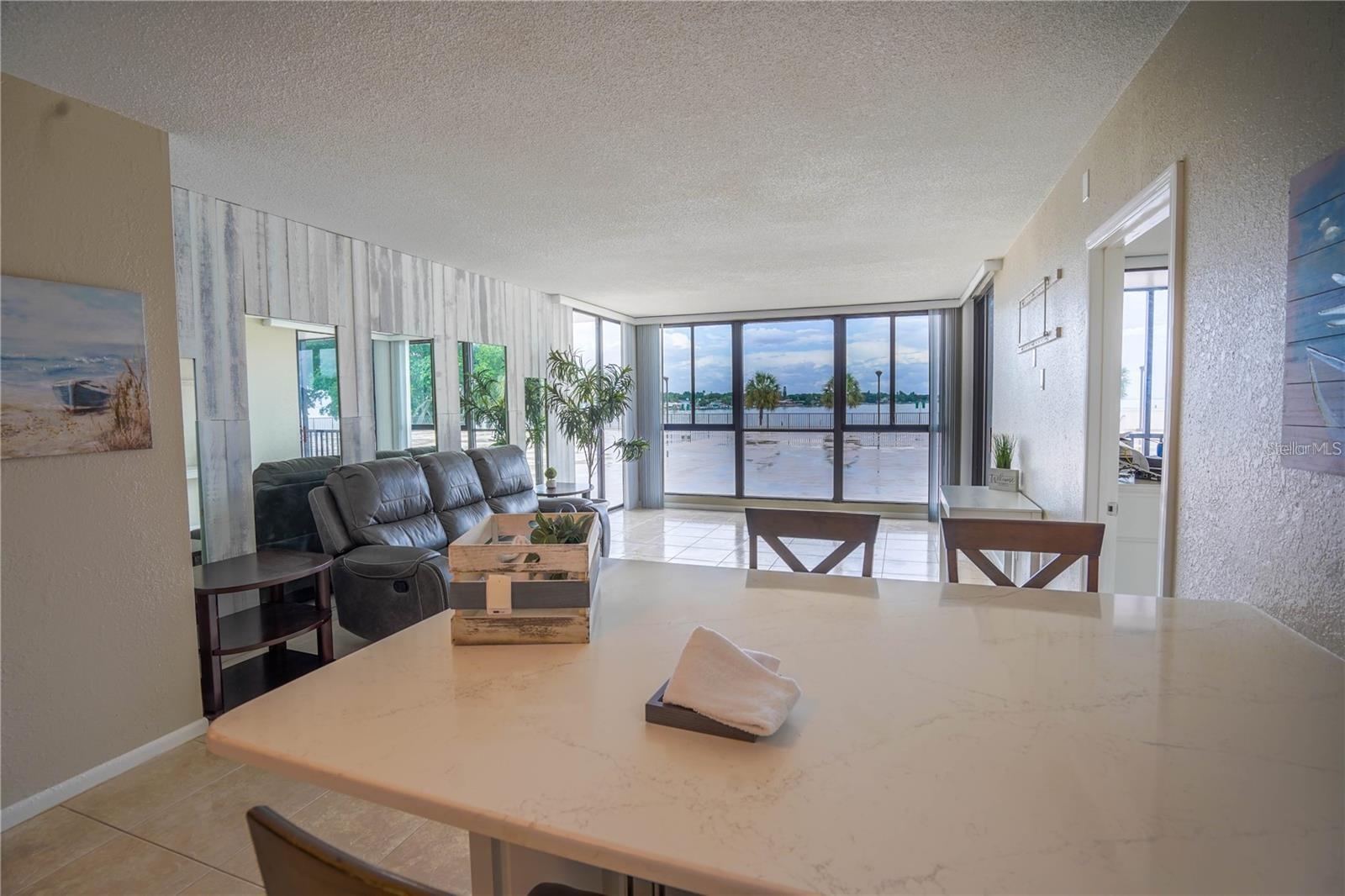 Image 21 of 60 For 7100 Sunshine Skyway Lane S 201