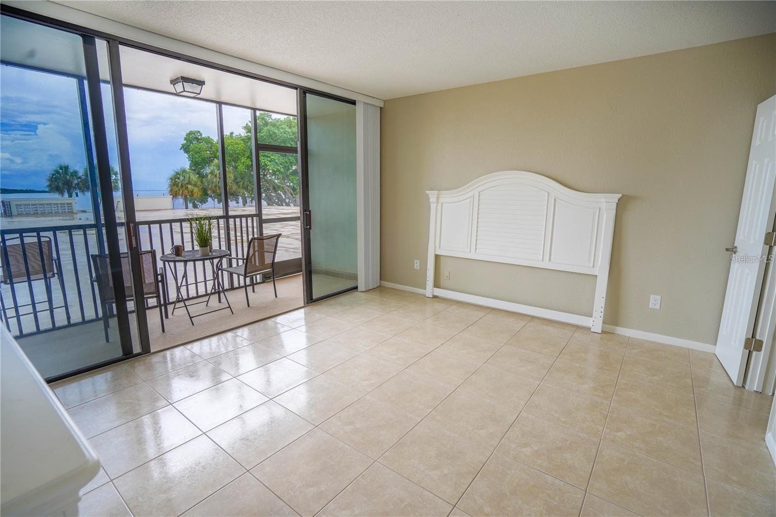 Image 24 of 60 For 7100 Sunshine Skyway Lane S 201