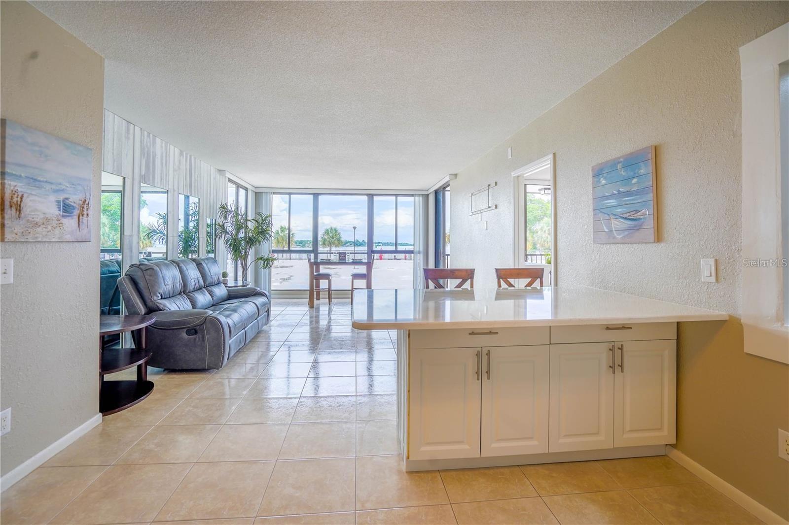 Image 38 of 60 For 7100 Sunshine Skyway Lane S 201