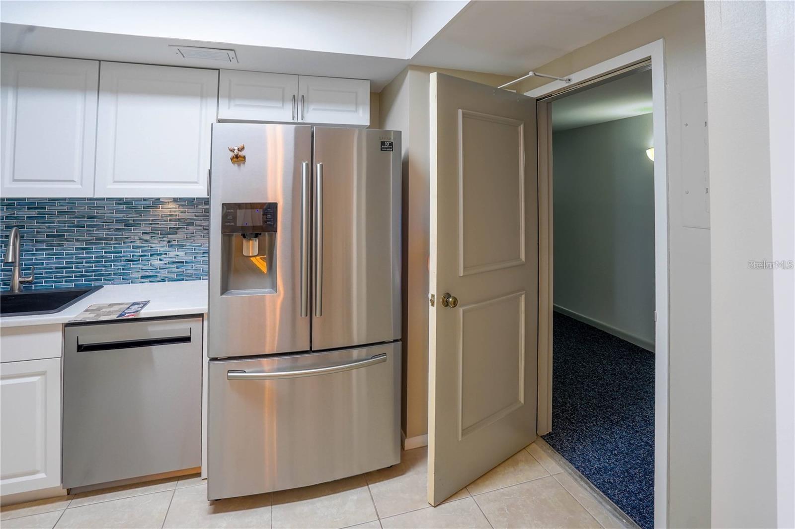 Image 39 of 60 For 7100 Sunshine Skyway Lane S 201