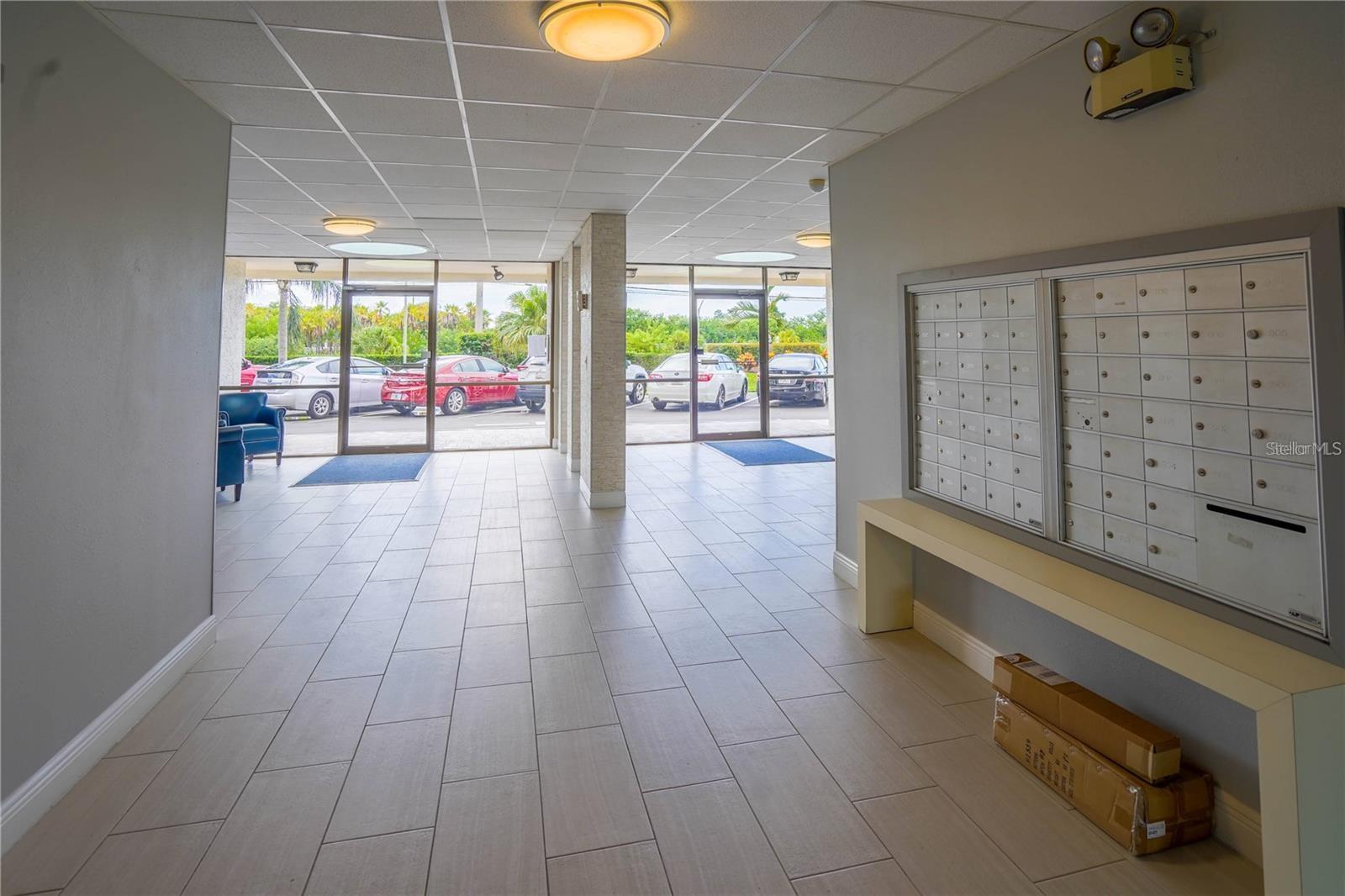 Image 49 of 60 For 7100 Sunshine Skyway Lane S 201