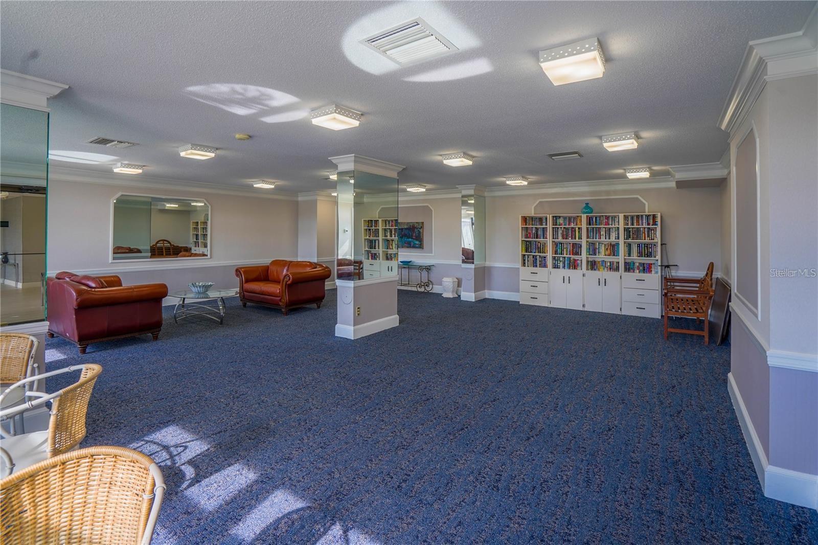 Image 53 of 60 For 7100 Sunshine Skyway Lane S 201