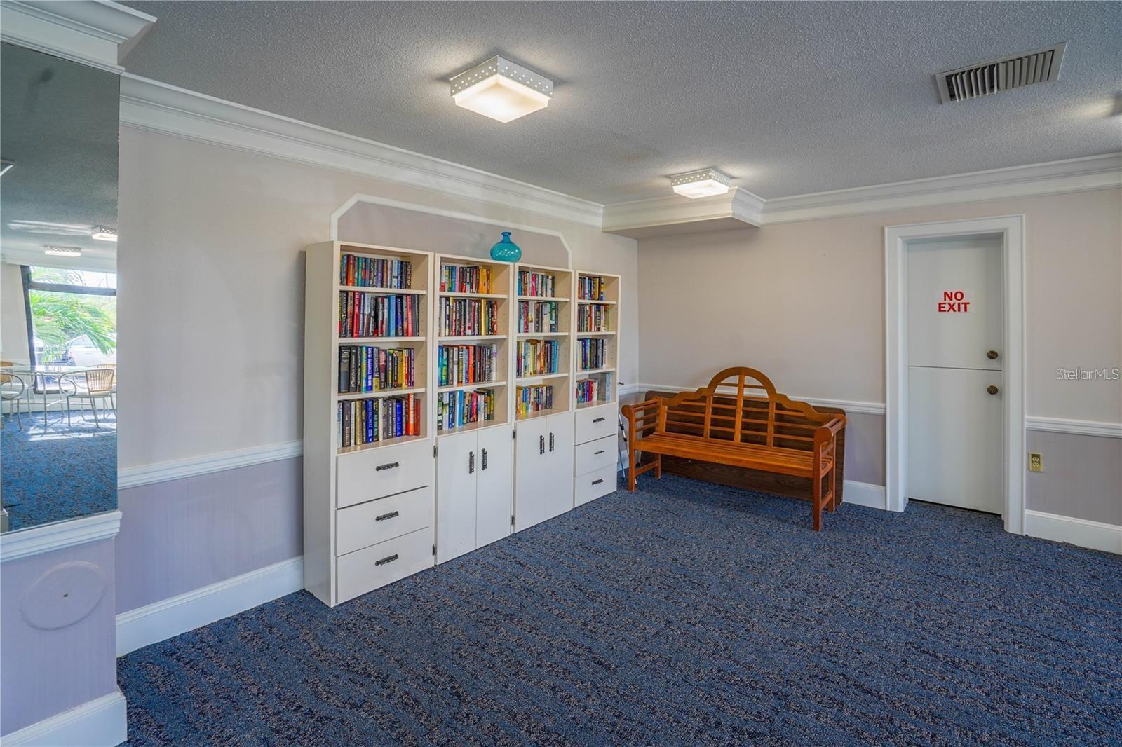 Image 56 of 60 For 7100 Sunshine Skyway Lane S 201