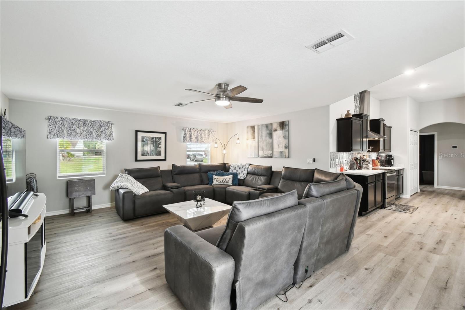 Image 14 of 60 For 18317 Treehaven Drive