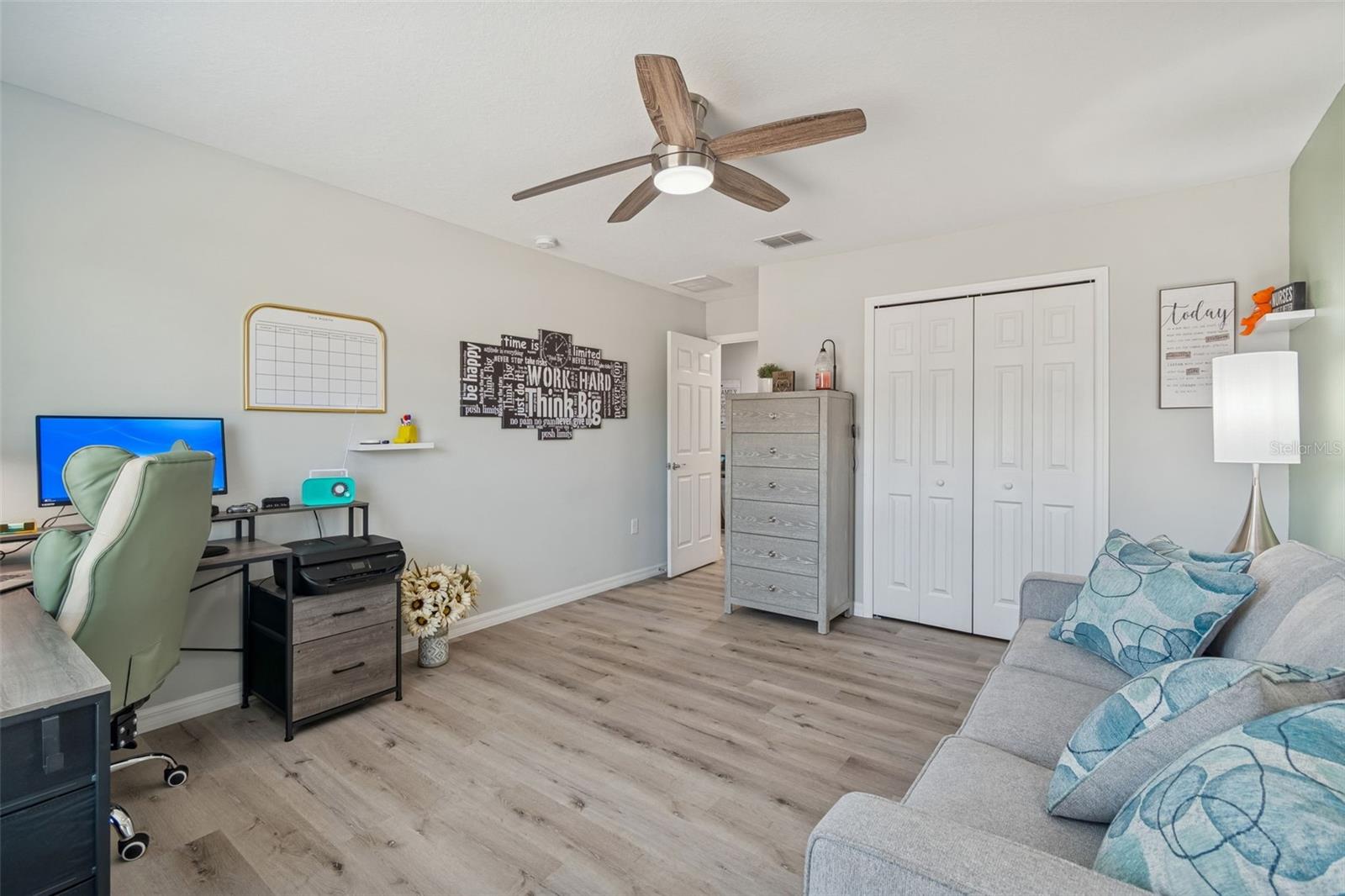 Image 44 of 60 For 18317 Treehaven Drive