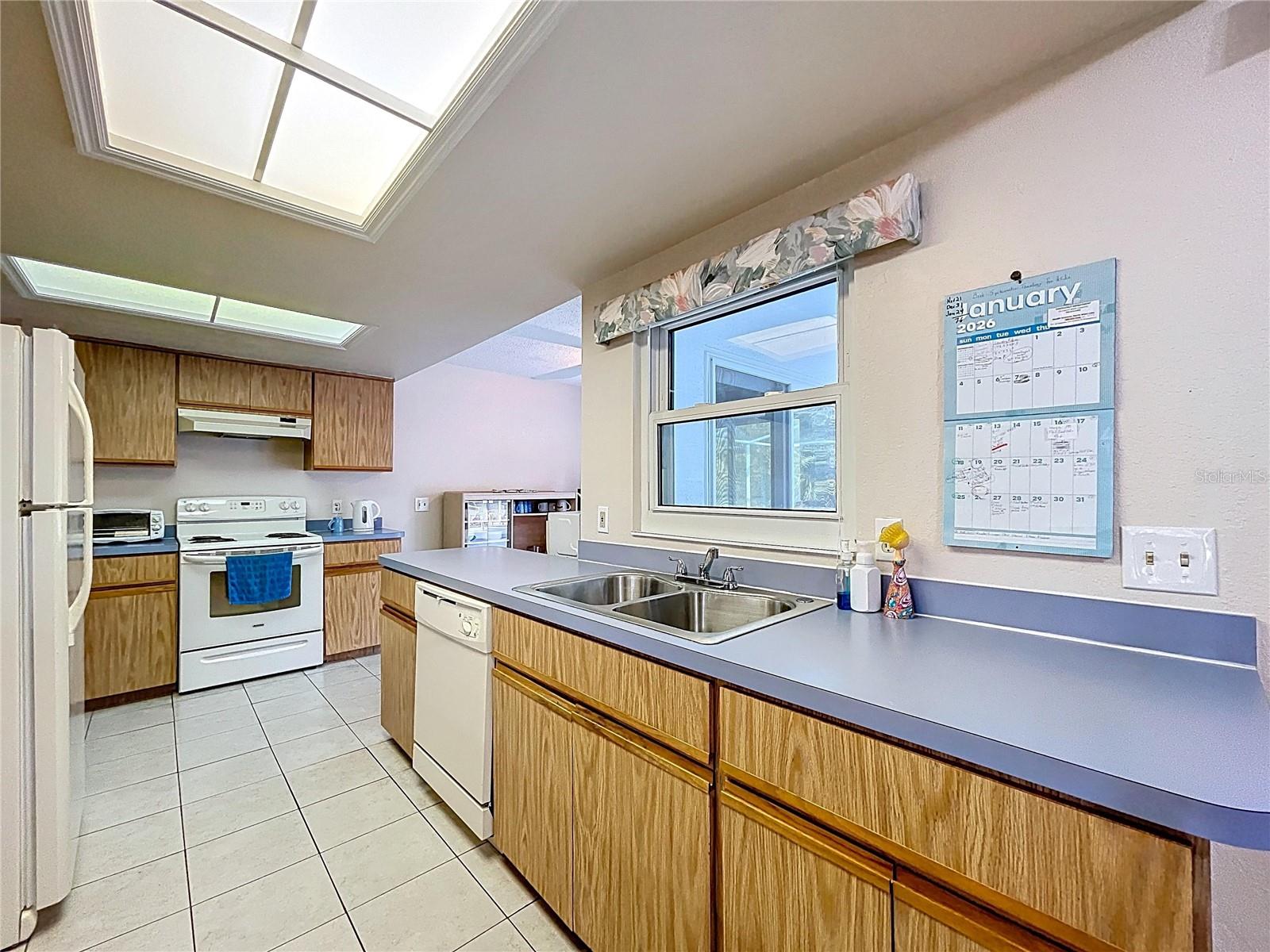 Listing photo id 25 for 12271 Katherwood Street