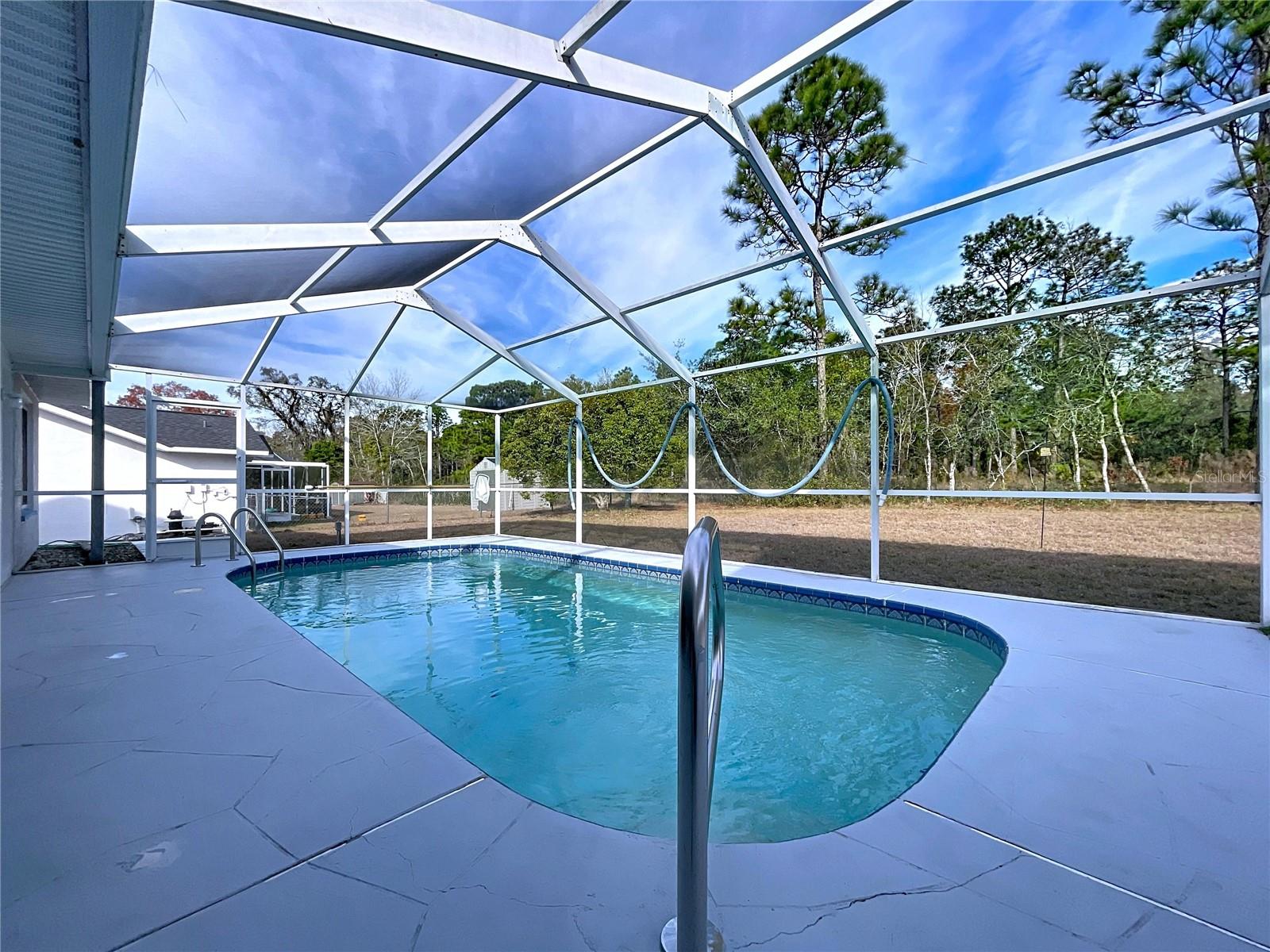 Listing photo id 49 for 12271 Katherwood Street