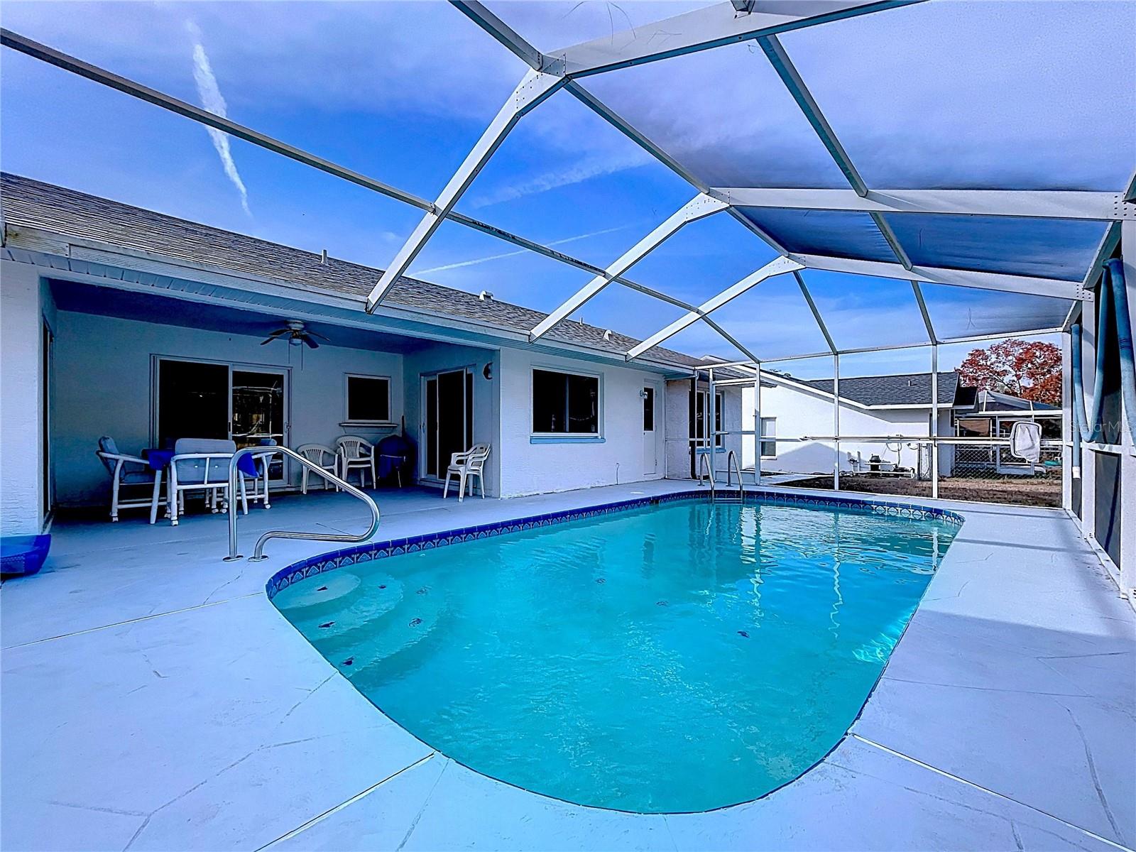 Listing photo id 50 for 12271 Katherwood Street