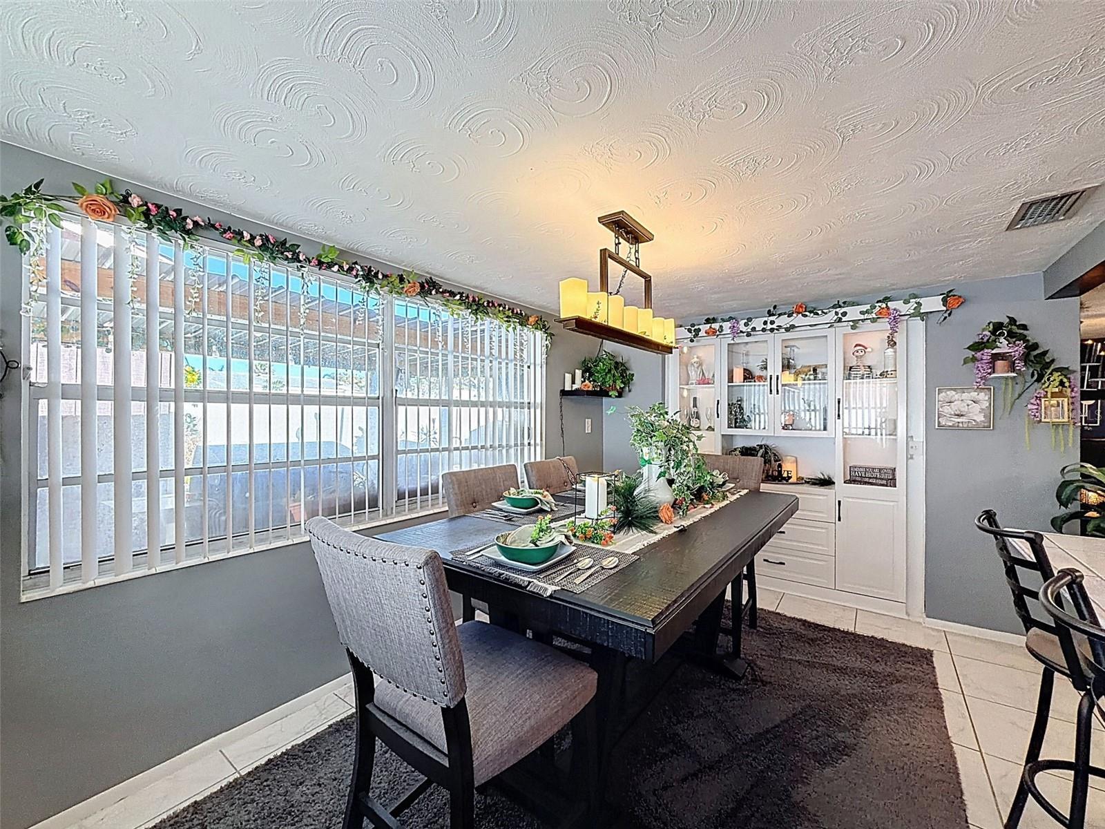 Image 22 of 47 For 3529 Garfield Drive