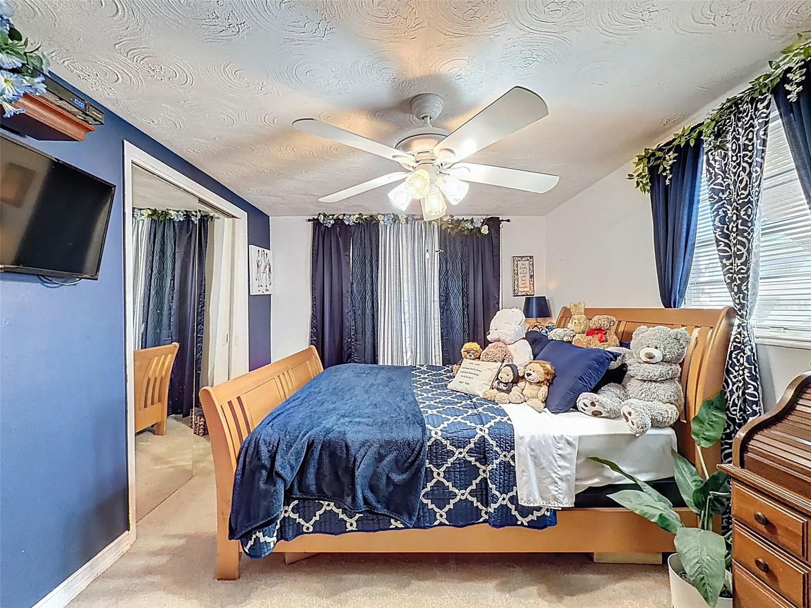 Image 33 of 47 For 3529 Garfield Drive