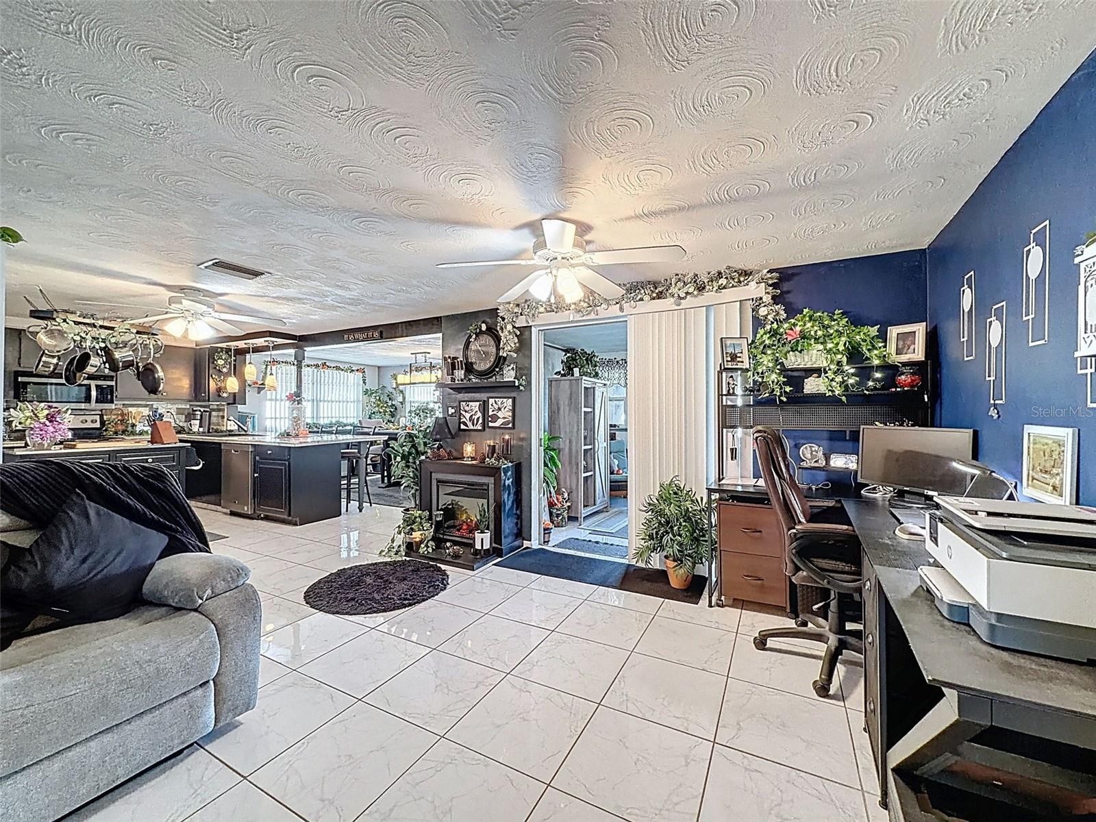 Image 9 of 47 For 3529 Garfield Drive