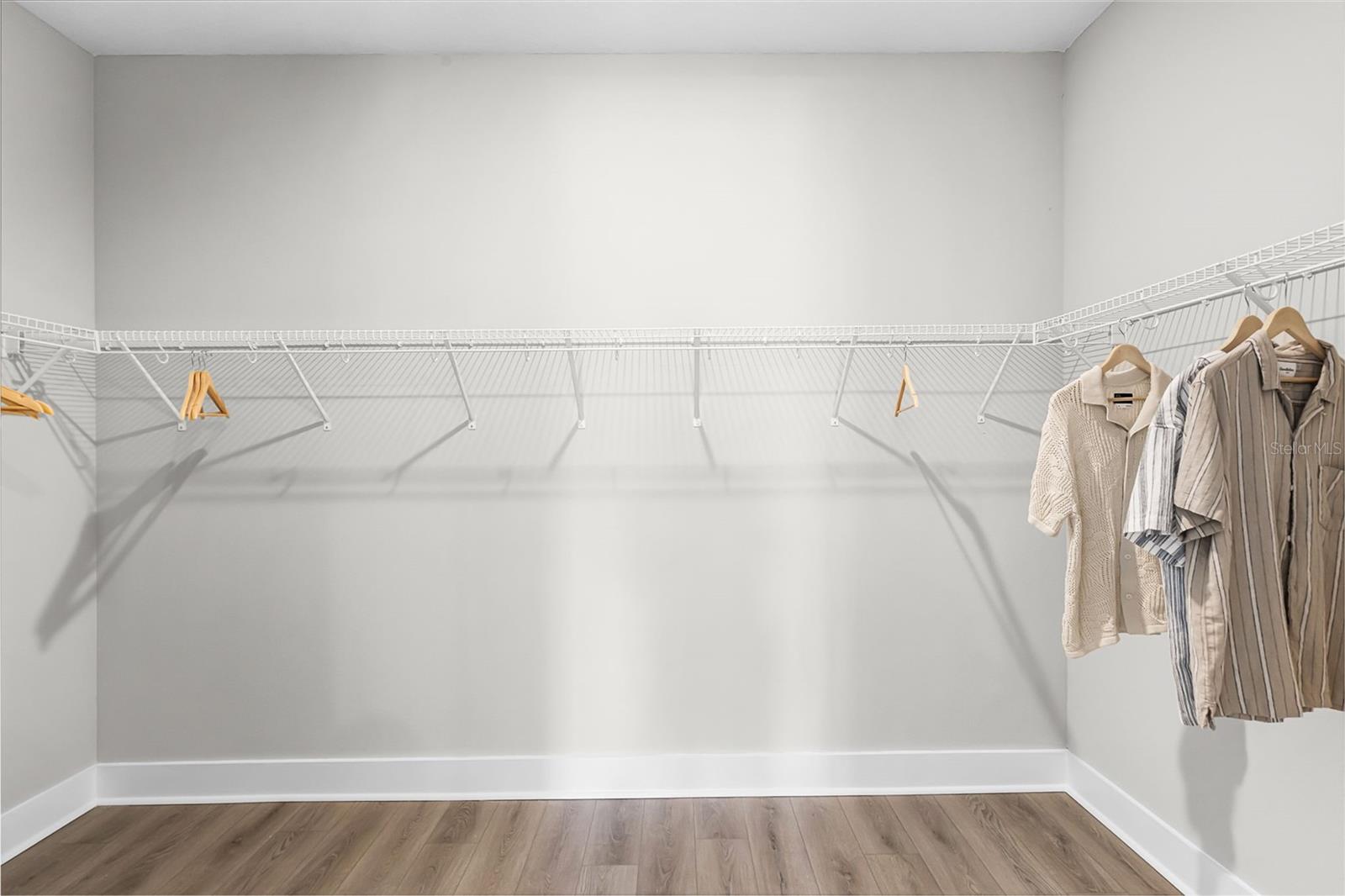 Image 13 of 22 For 687 Emerald Grove Drive