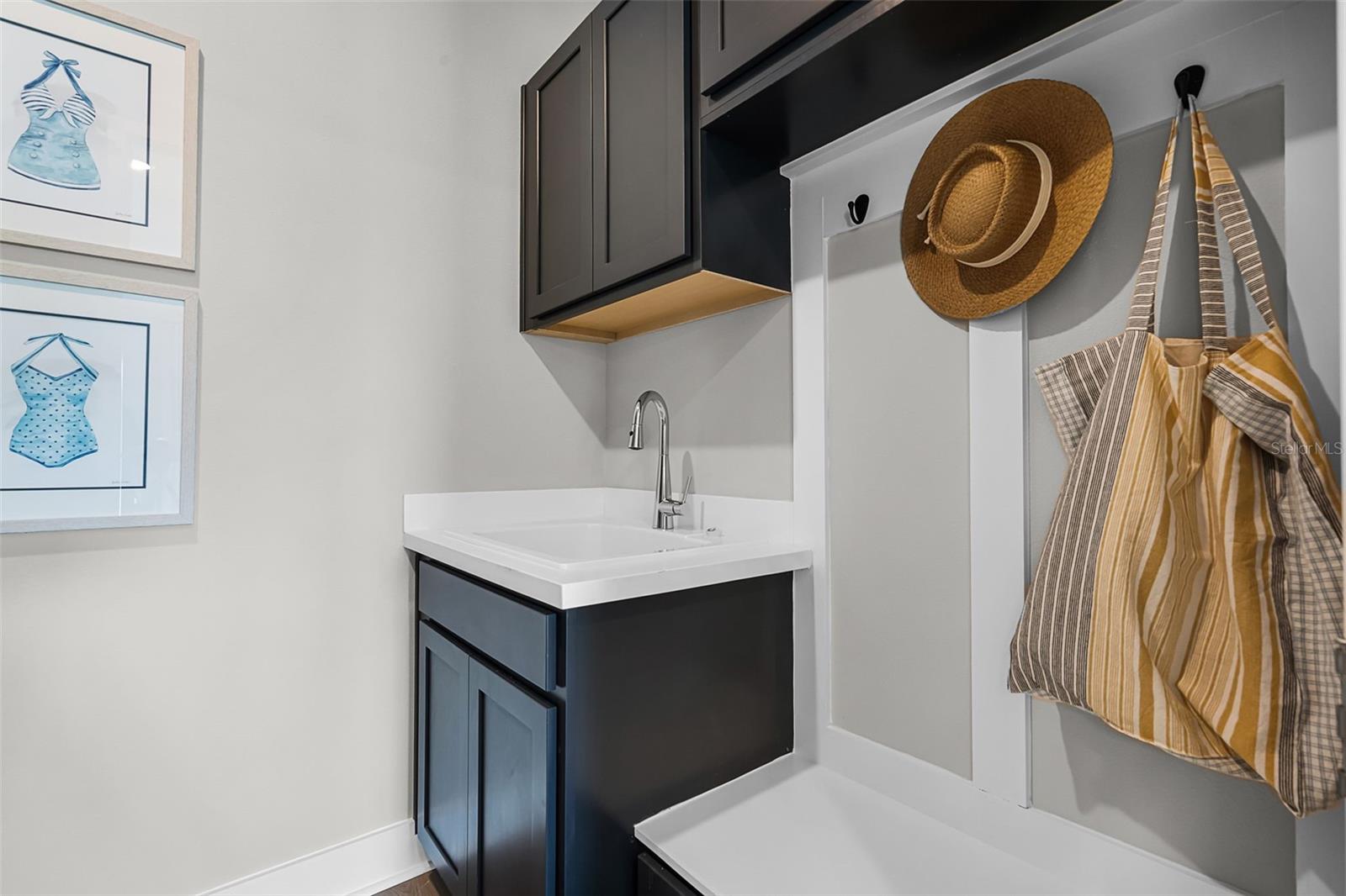 Image 8 of 22 For 687 Emerald Grove Drive