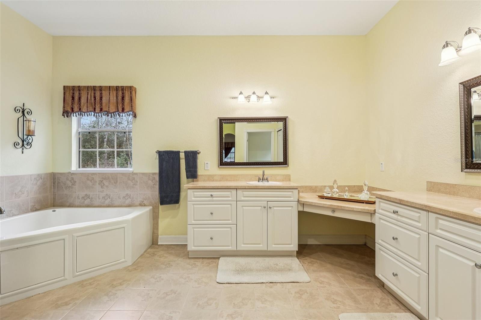 Image 12 of 92 For 30342 Vitex Avenue