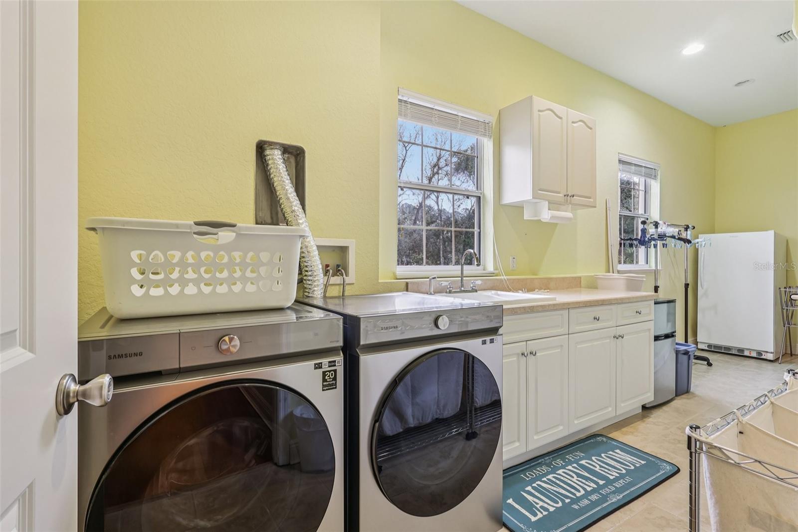 Image 26 of 92 For 30342 Vitex Avenue