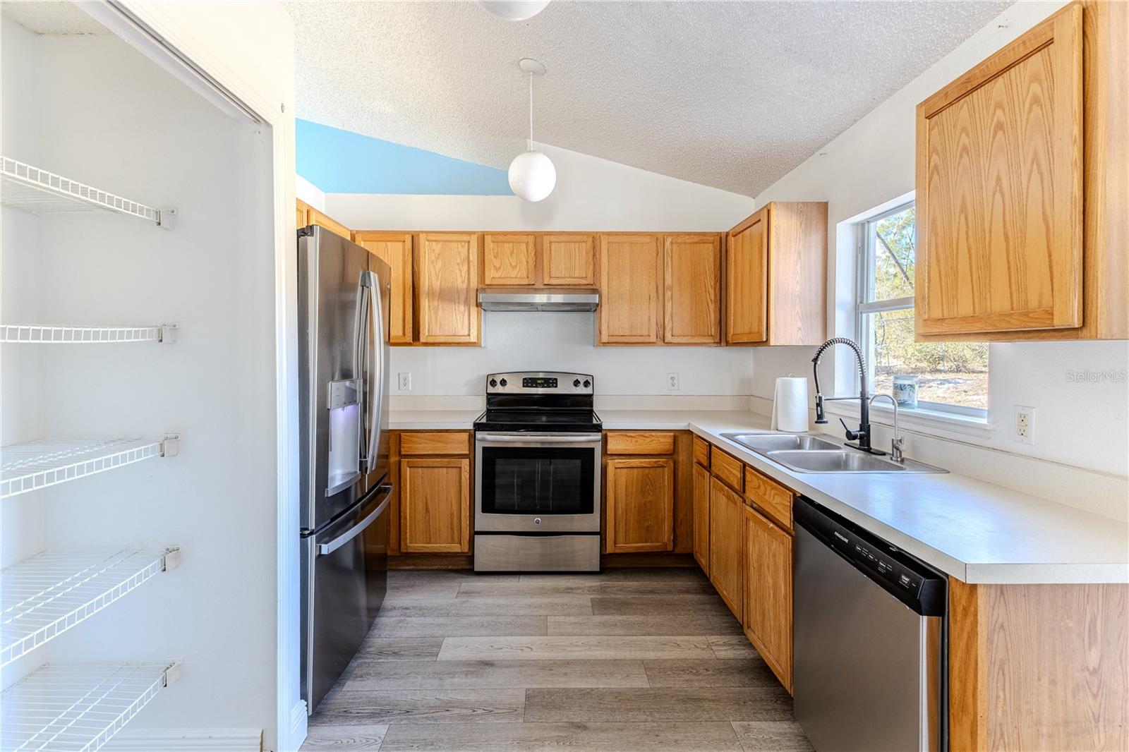 Image 13 of 34 For 5437 Freeport Drive