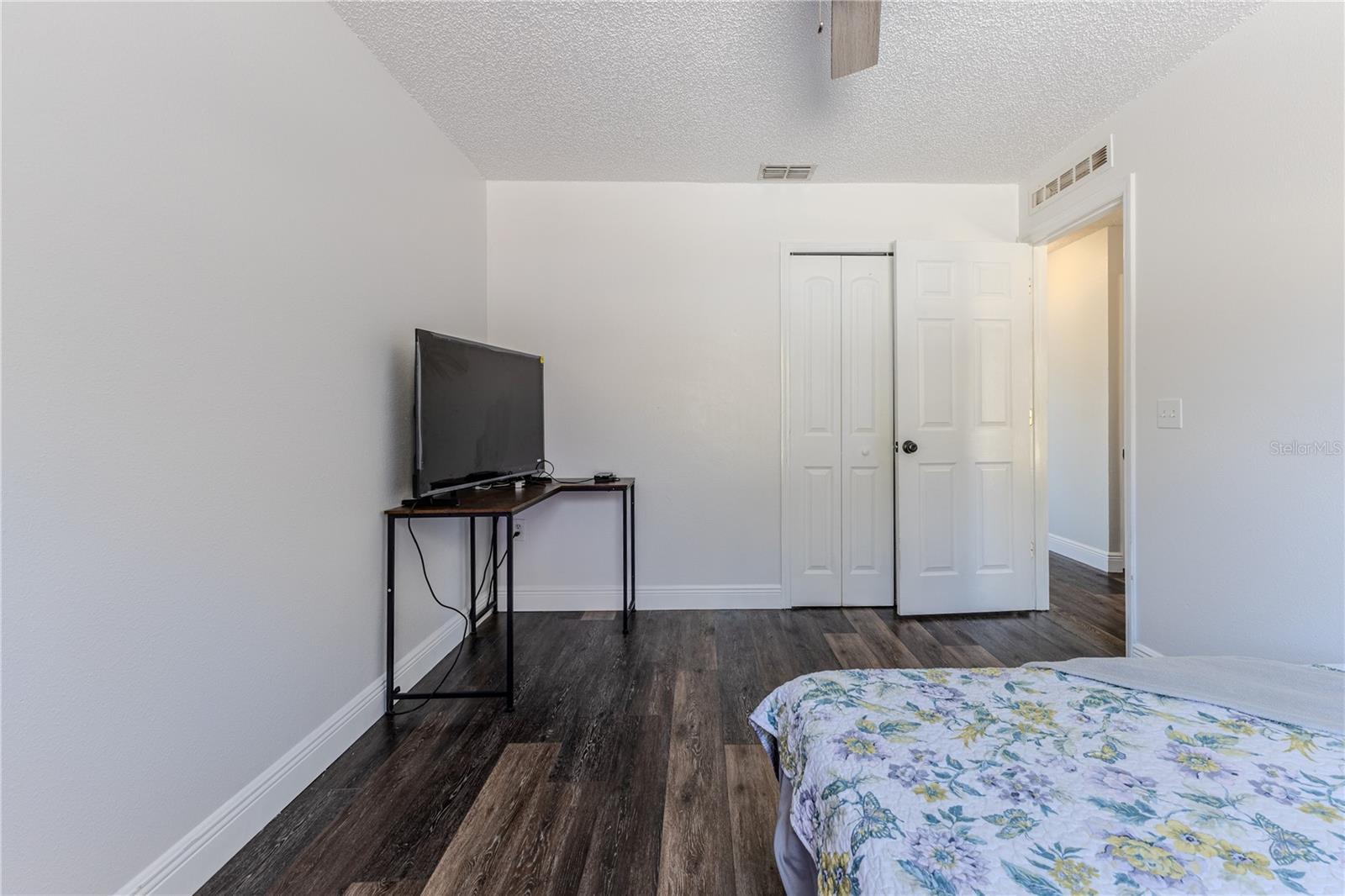 Image 20 of 34 For 5437 Freeport Drive