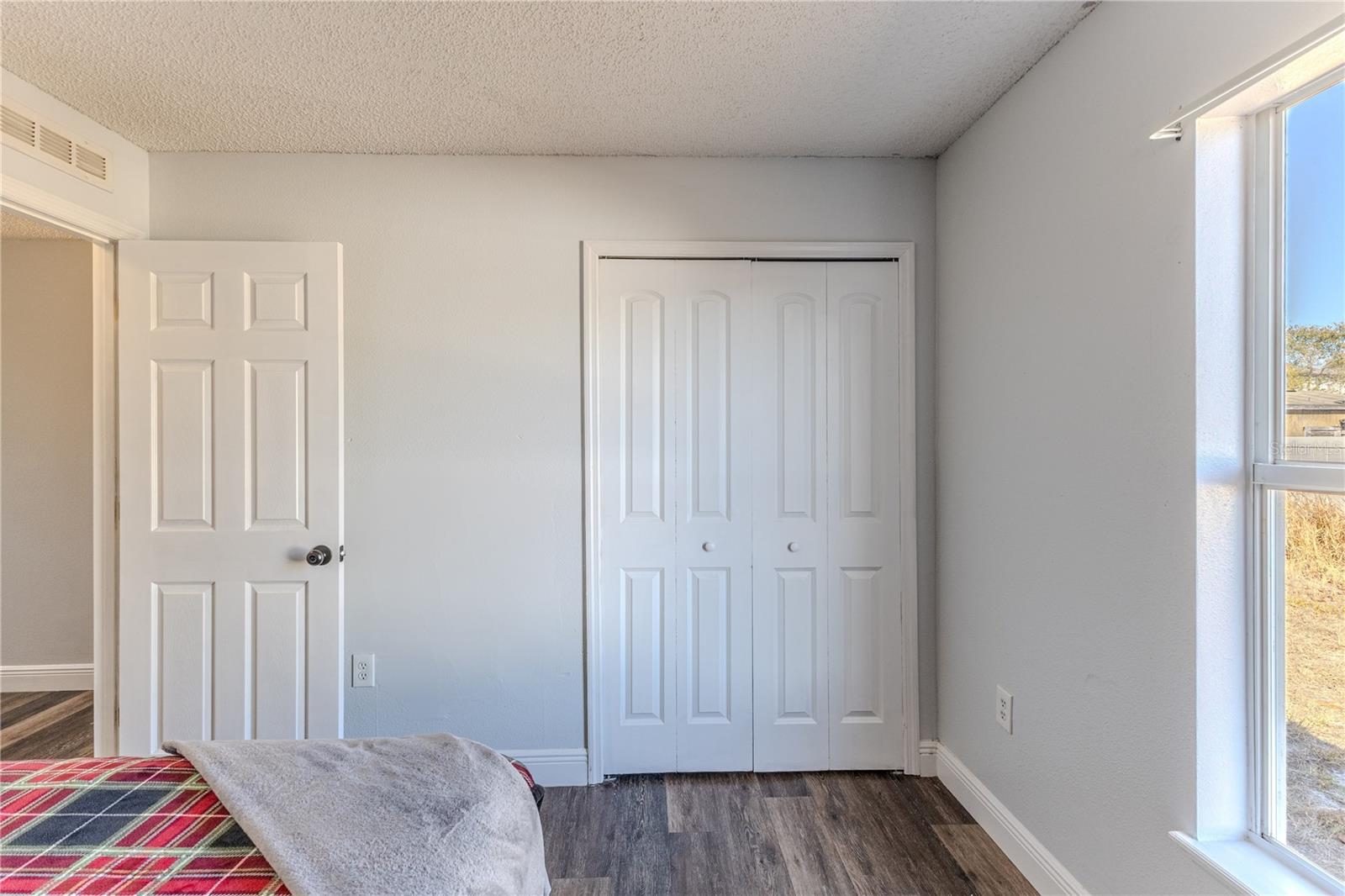 Image 23 of 34 For 5437 Freeport Drive