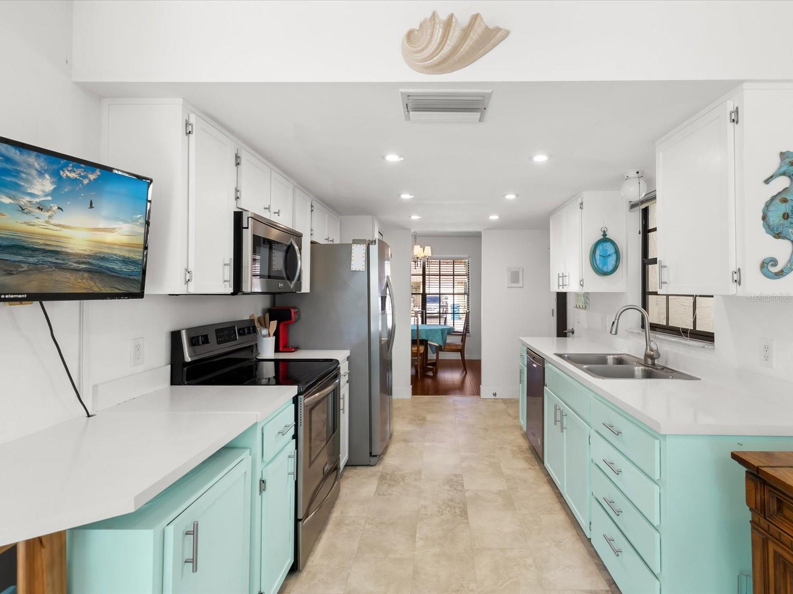 Image 19 of 62 For 6580 Brambleleaf Drive