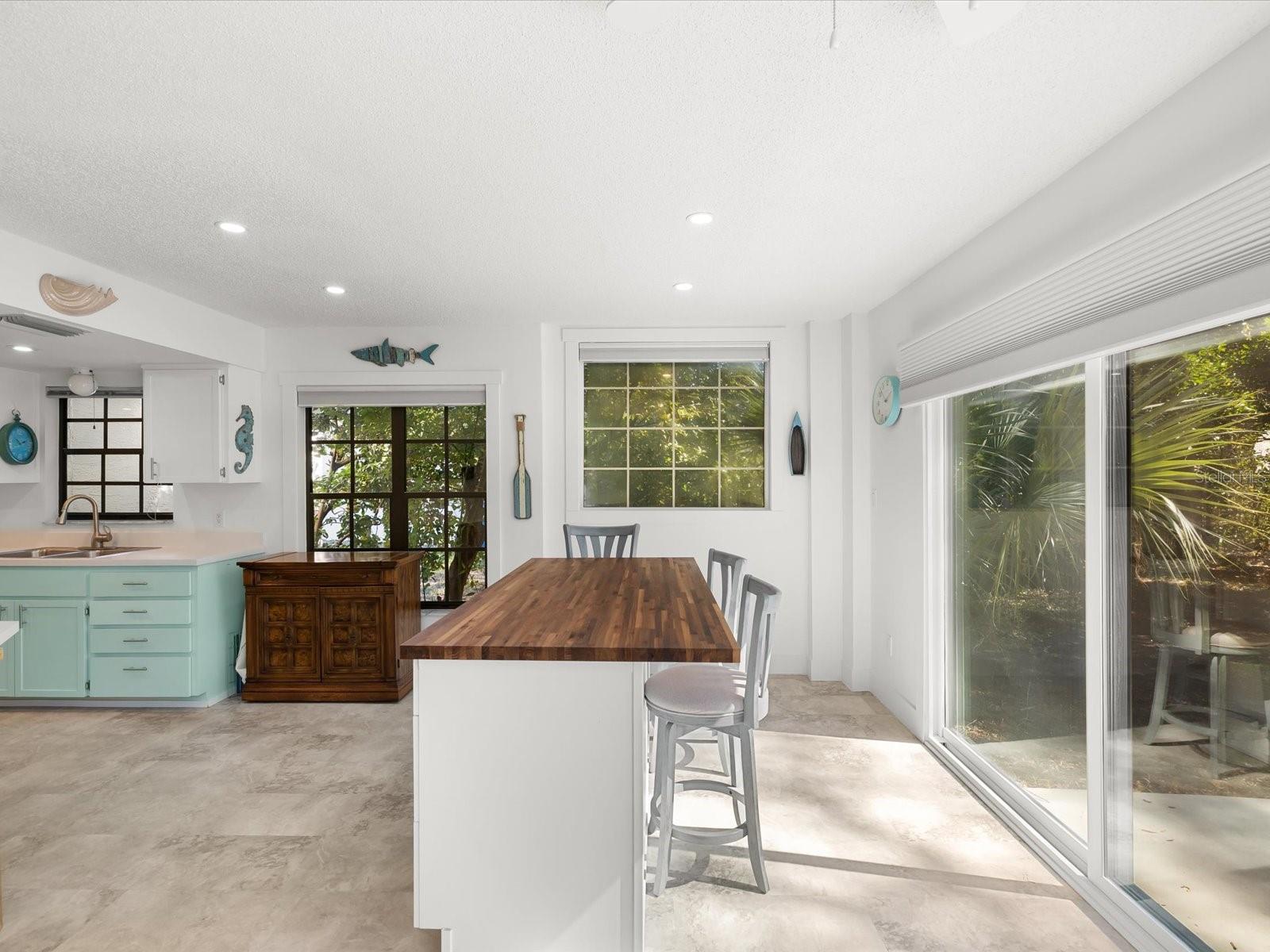 Image 22 of 62 For 6580 Brambleleaf Drive