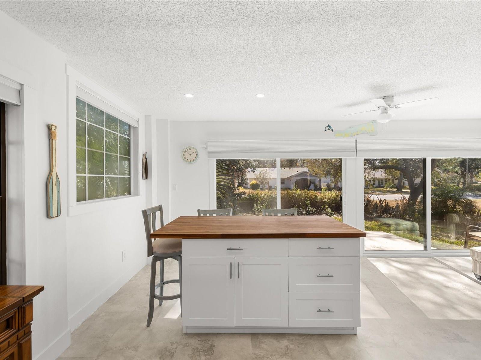 Image 4 of 62 For 6580 Brambleleaf Drive