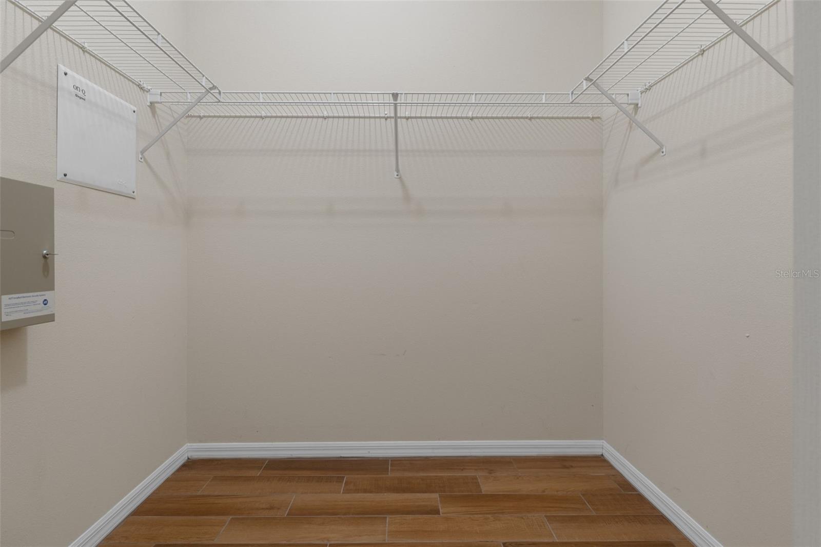 Image 27 of 54 For 9143 Luncarty Drive