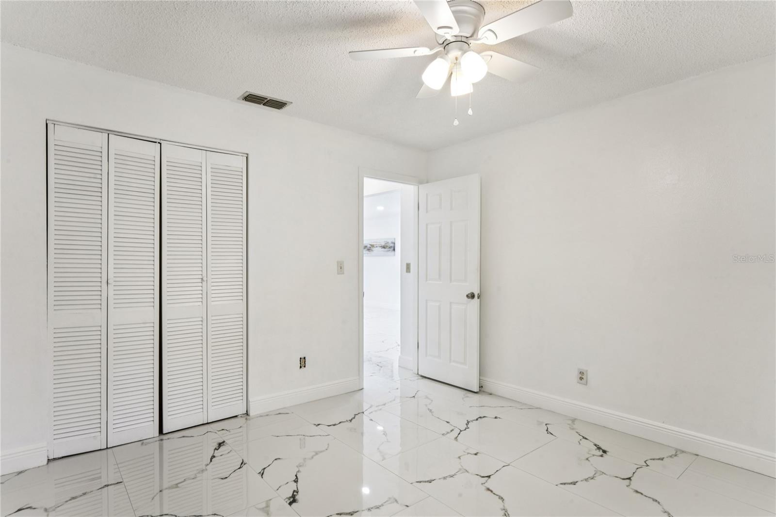 Image 24 of 43 For 6324 Bonnie Bay Circle N