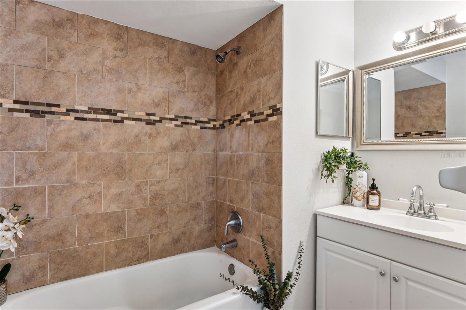 Image 26 of 43 For 6324 Bonnie Bay Circle N