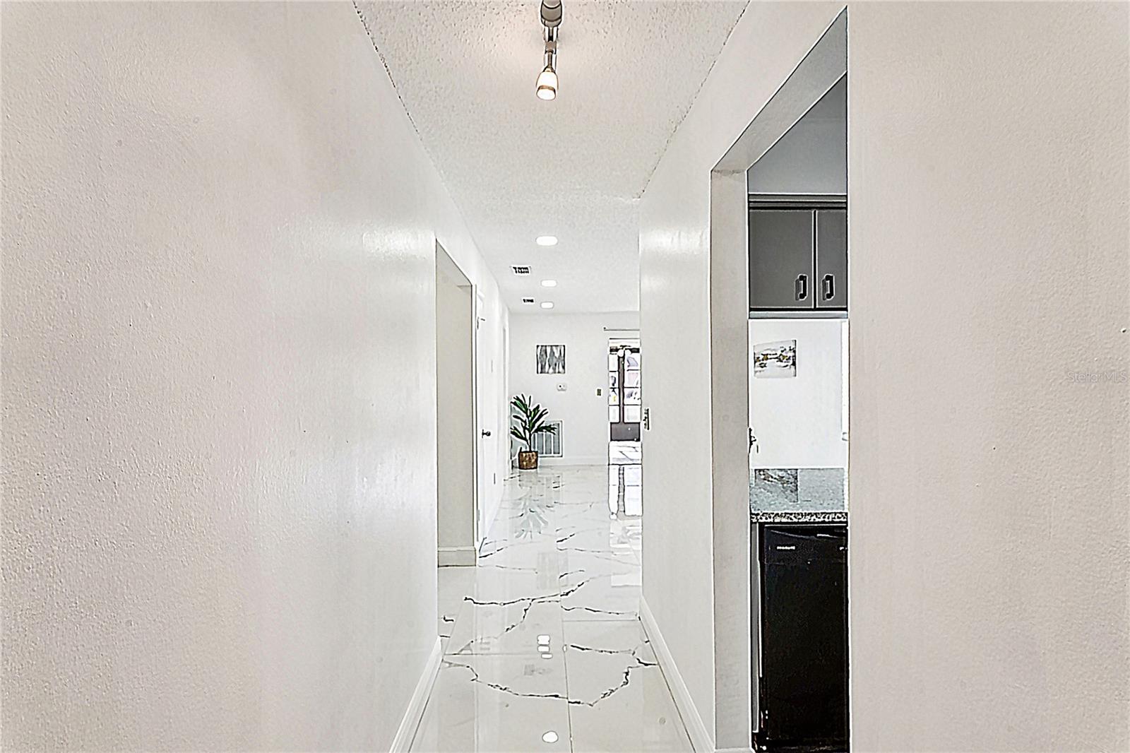 Image 4 of 43 For 6324 Bonnie Bay Circle N