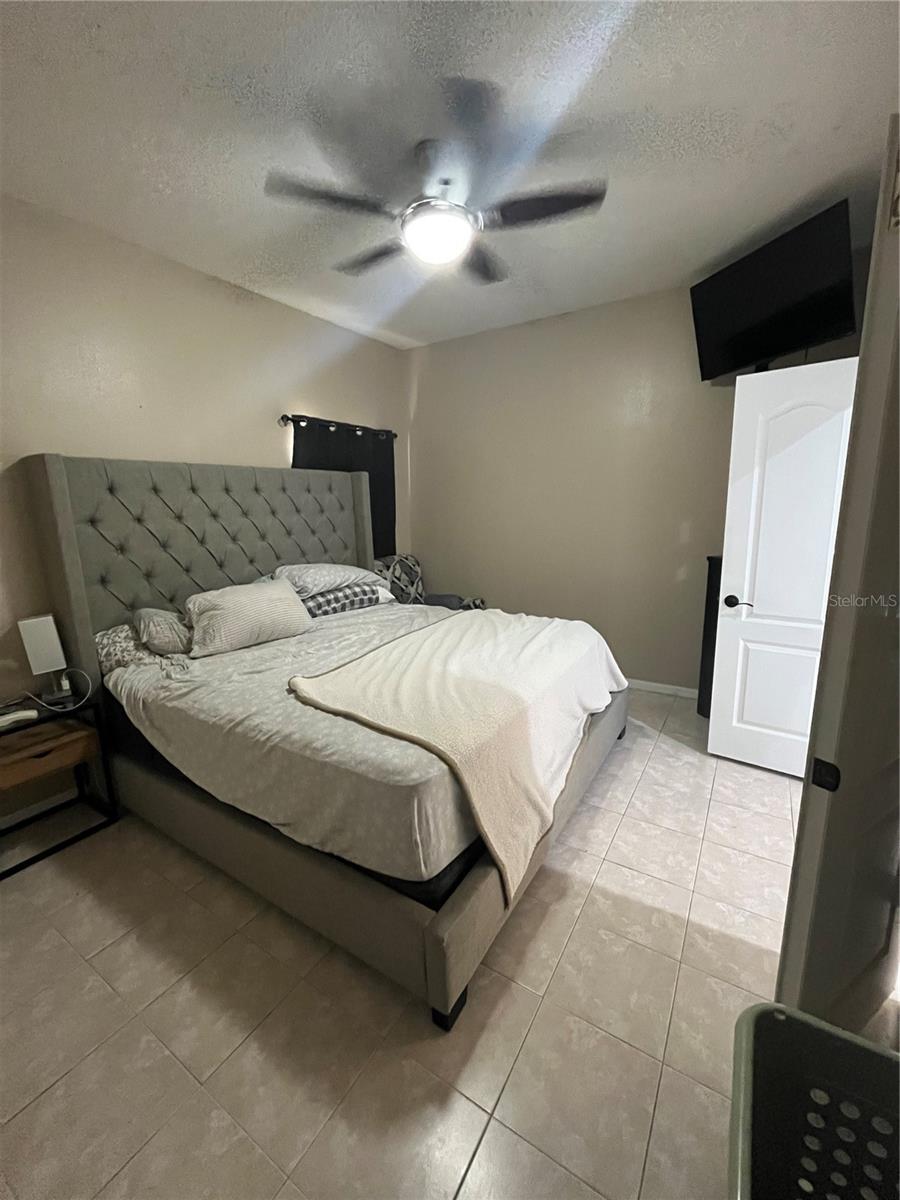 Image 15 of 44 For 1914 Oswego Drive