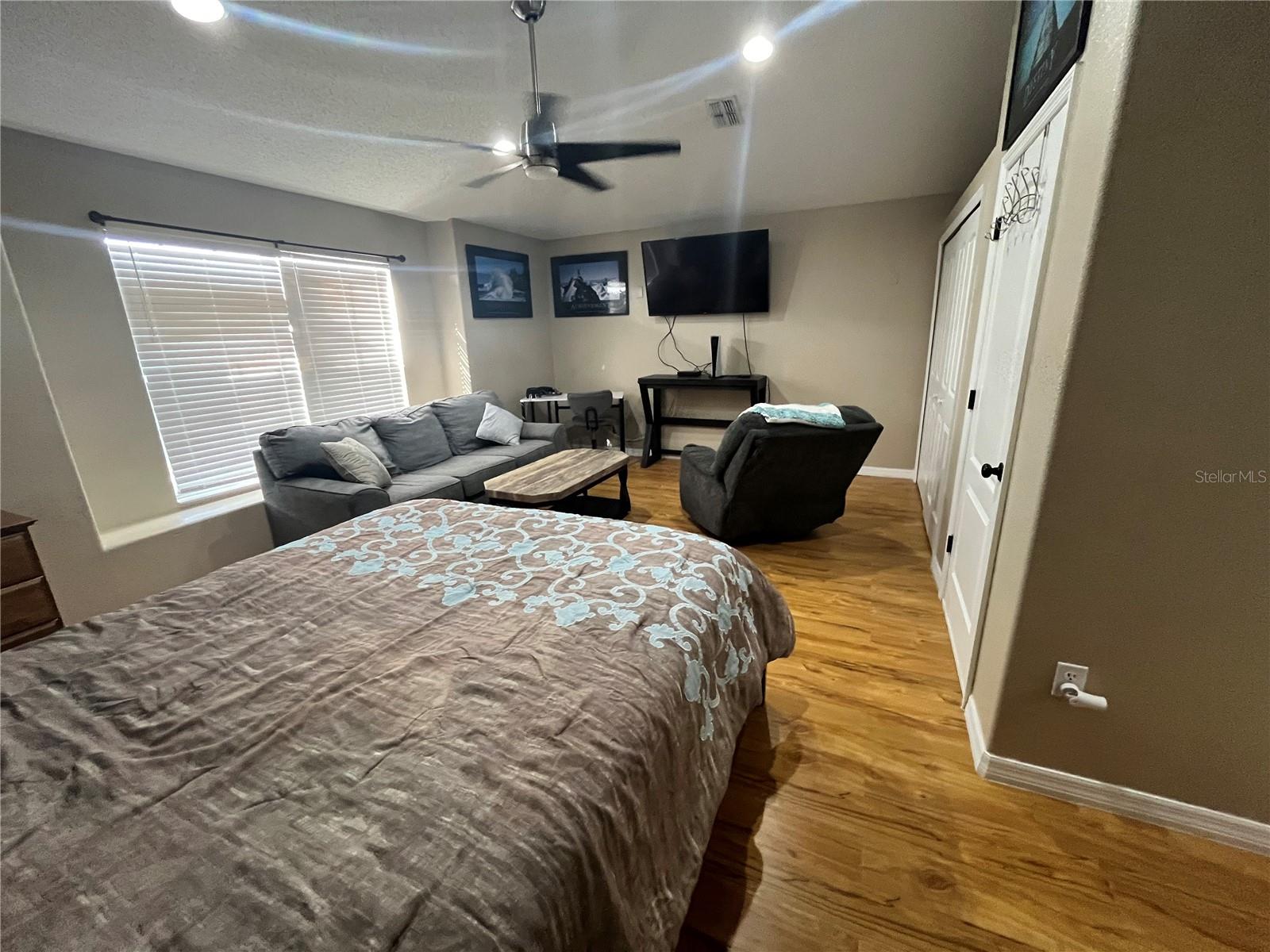 Image 21 of 44 For 1914 Oswego Drive