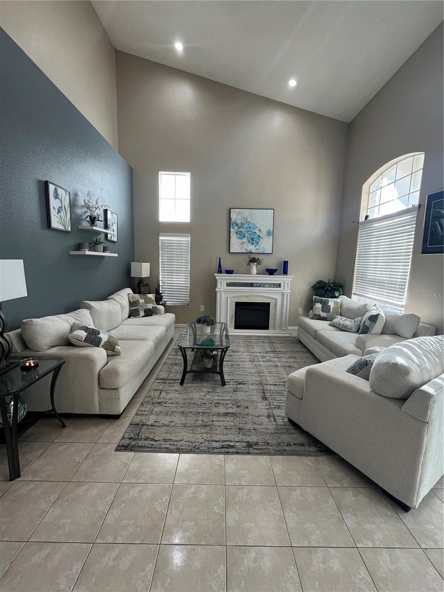 Image 4 of 44 For 1914 Oswego Drive