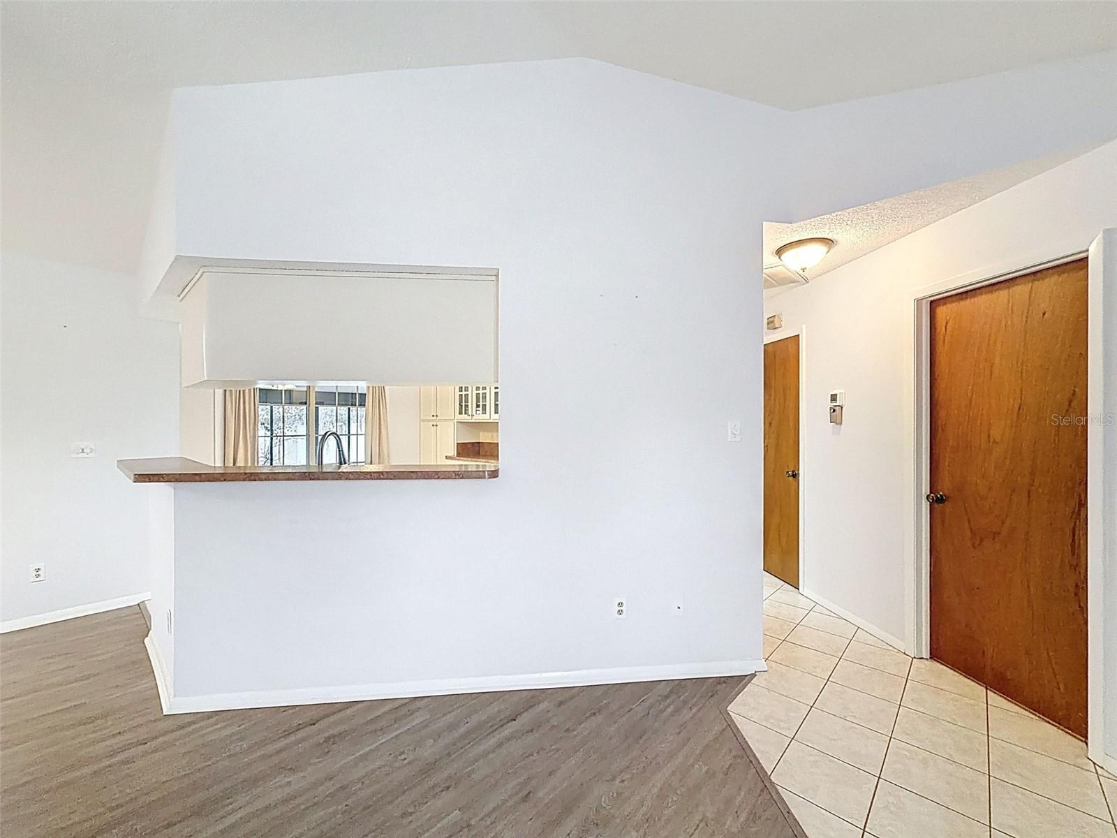 Image 27 of 72 For 1196 Macfarlane Avenue