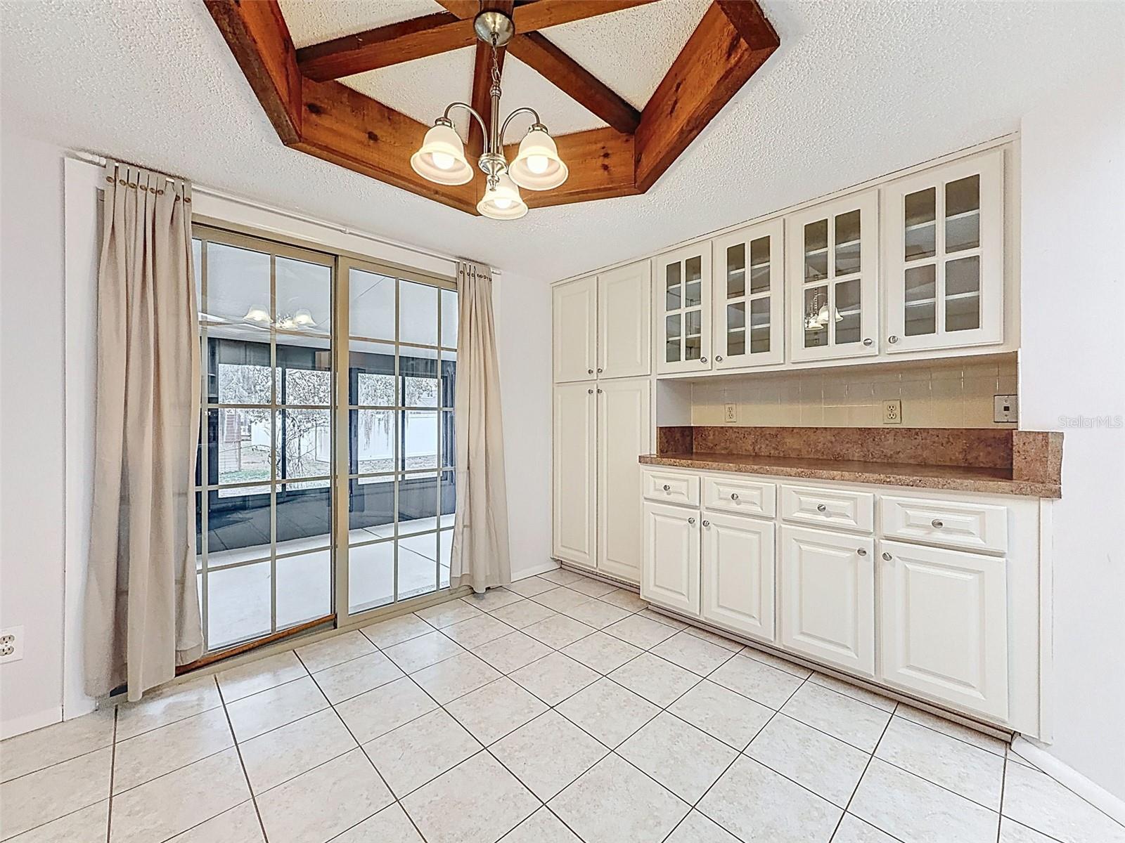 Image 35 of 72 For 1196 Macfarlane Avenue