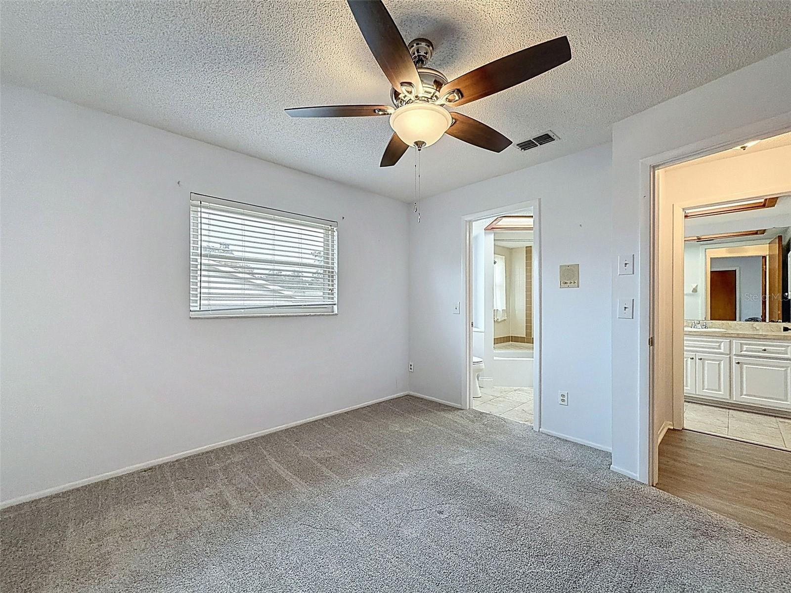 Image 36 of 72 For 1196 Macfarlane Avenue