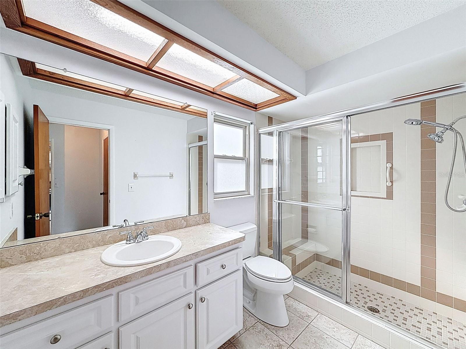 Image 38 of 72 For 1196 Macfarlane Avenue