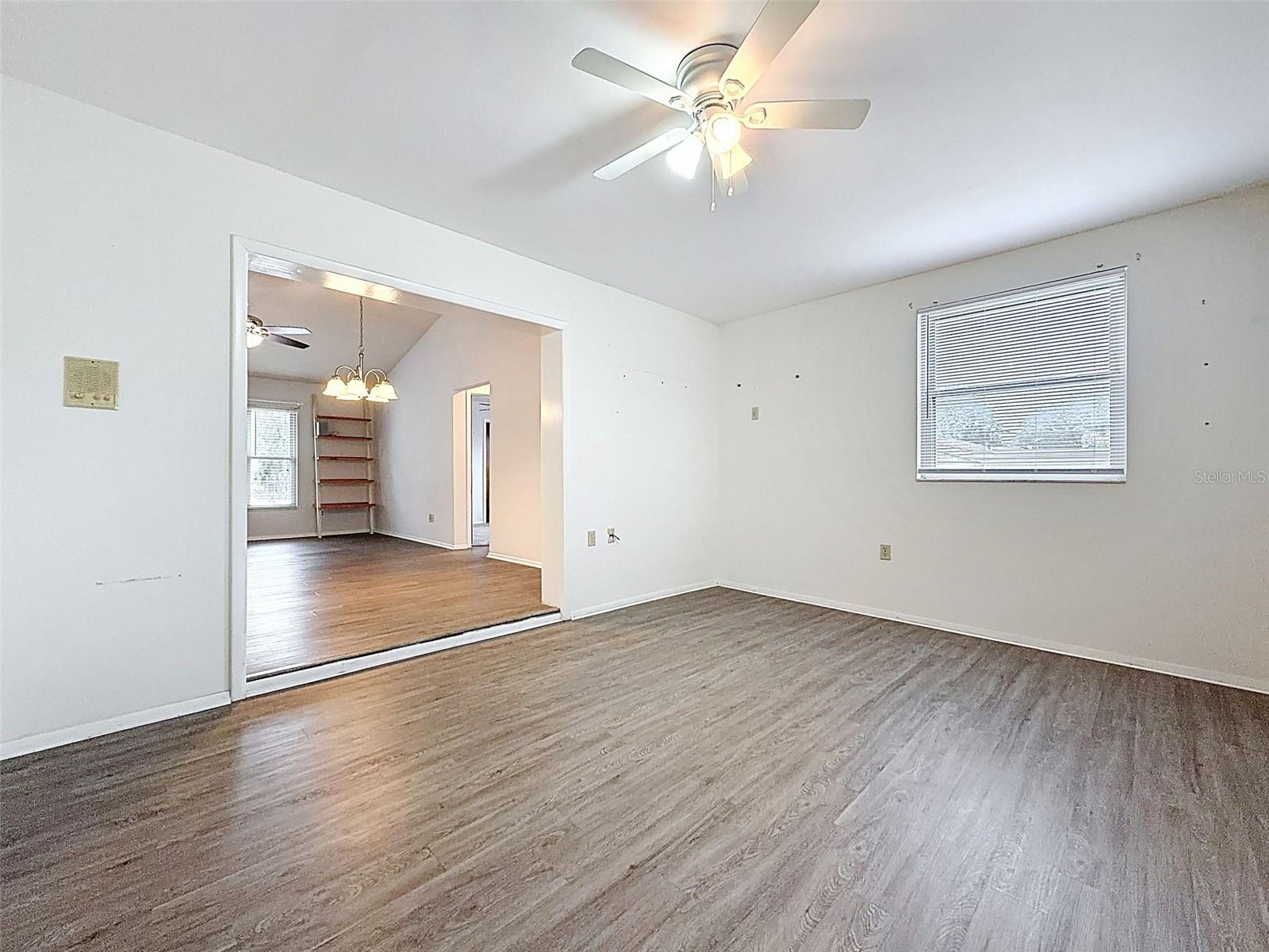 Image 50 of 72 For 1196 Macfarlane Avenue