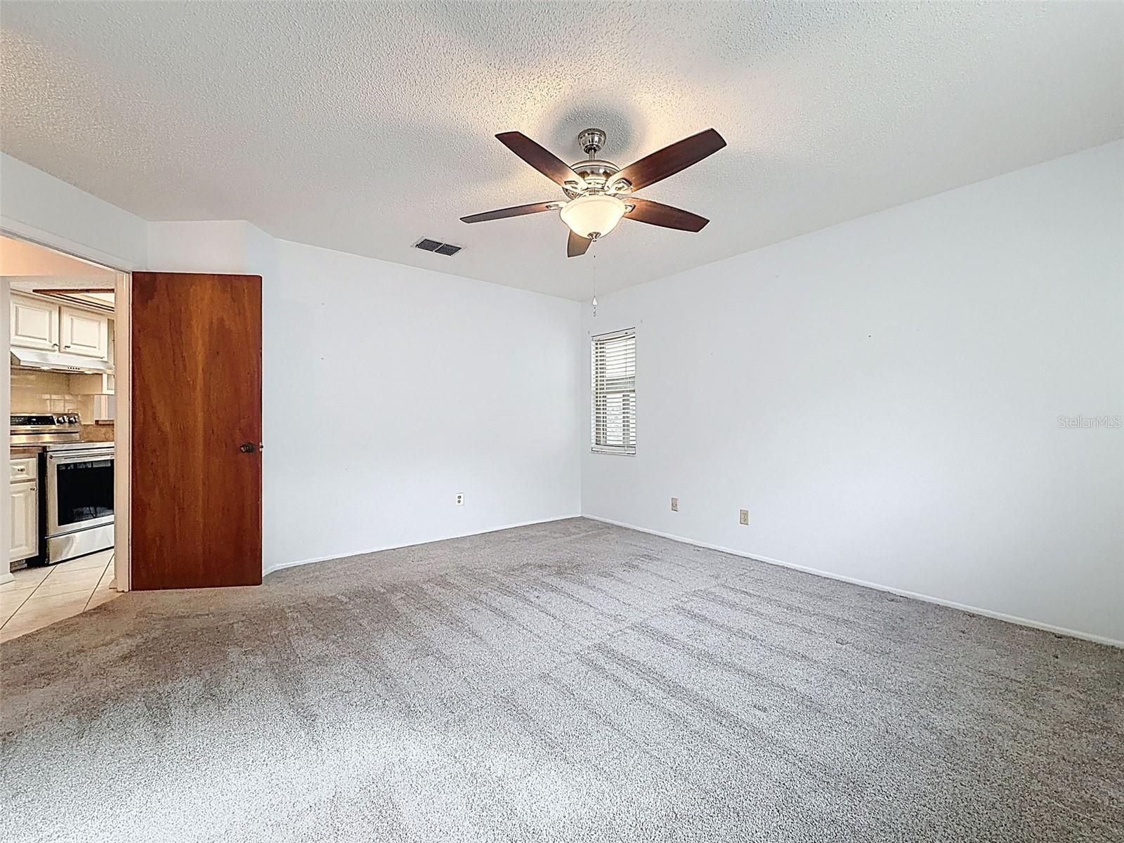 Image 56 of 72 For 1196 Macfarlane Avenue