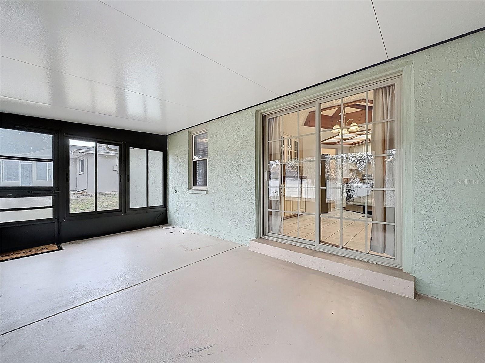 Image 61 of 72 For 1196 Macfarlane Avenue