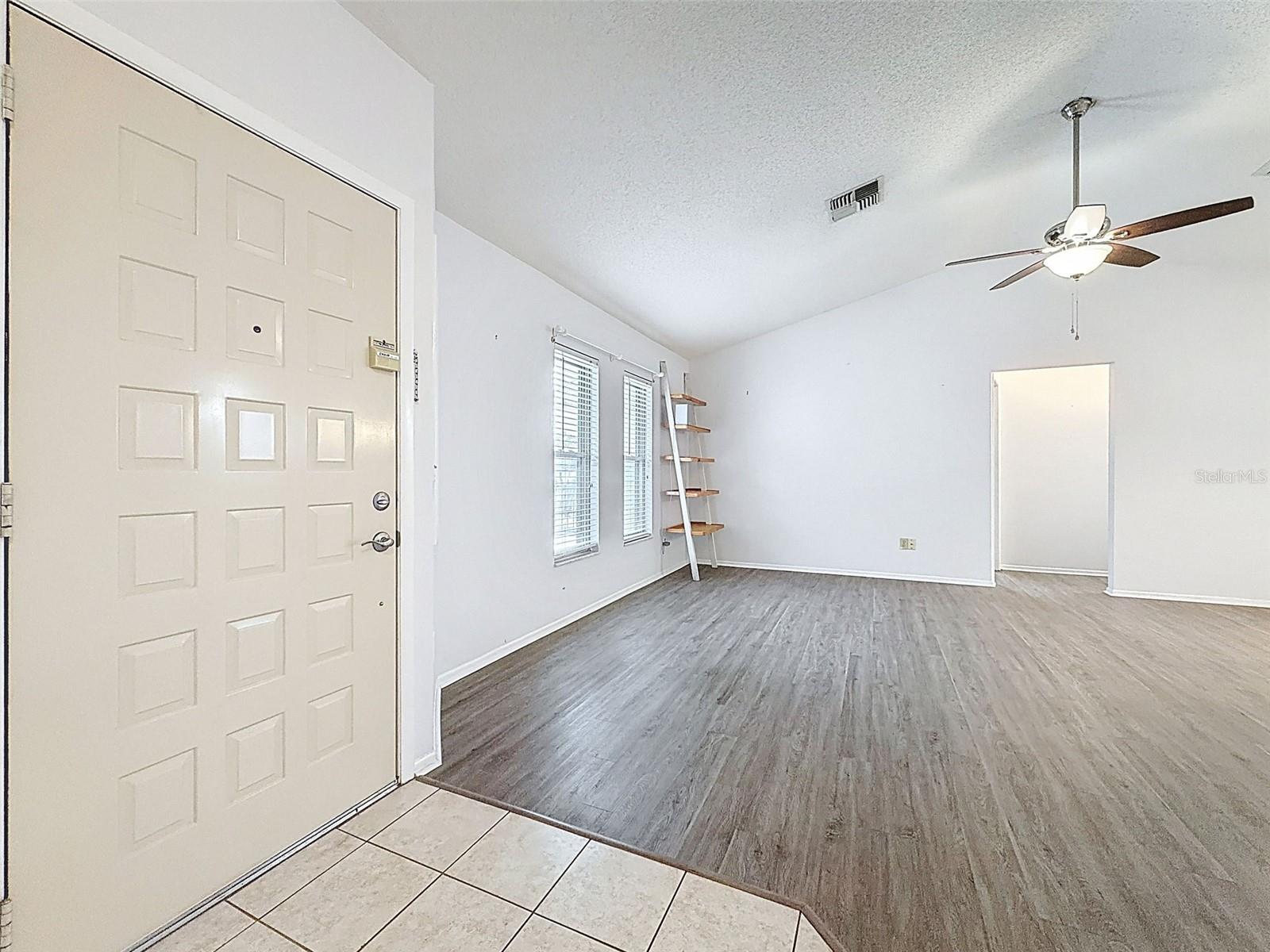 Image 9 of 72 For 1196 Macfarlane Avenue