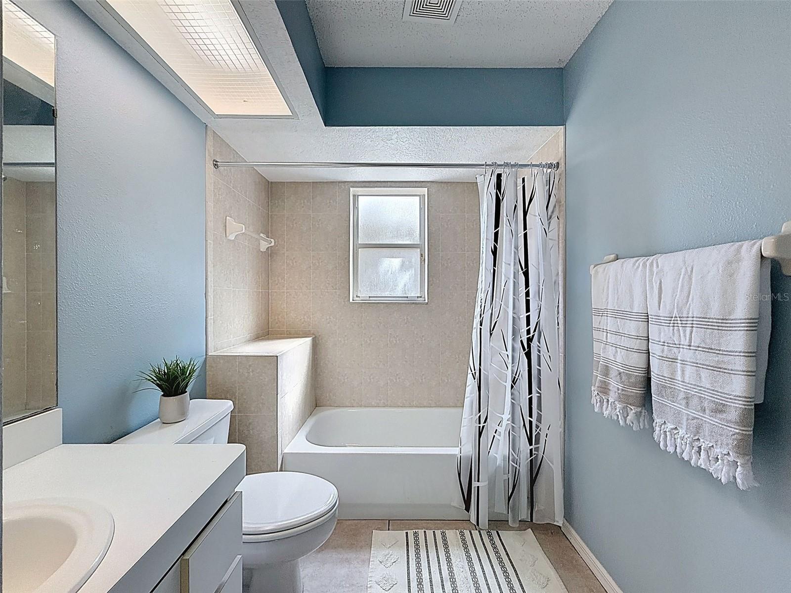 Listing photo id 26 for 132 Forest Wood Court