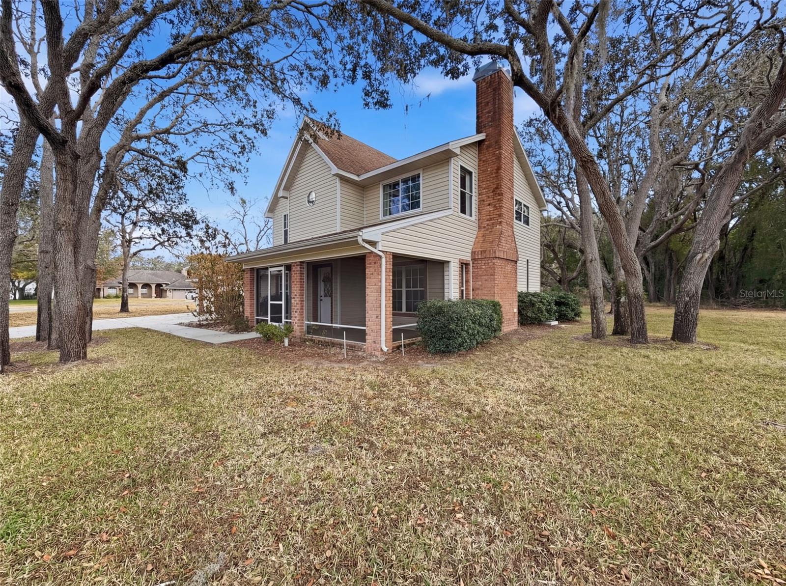 Listing photo id 37 for 132 Forest Wood Court