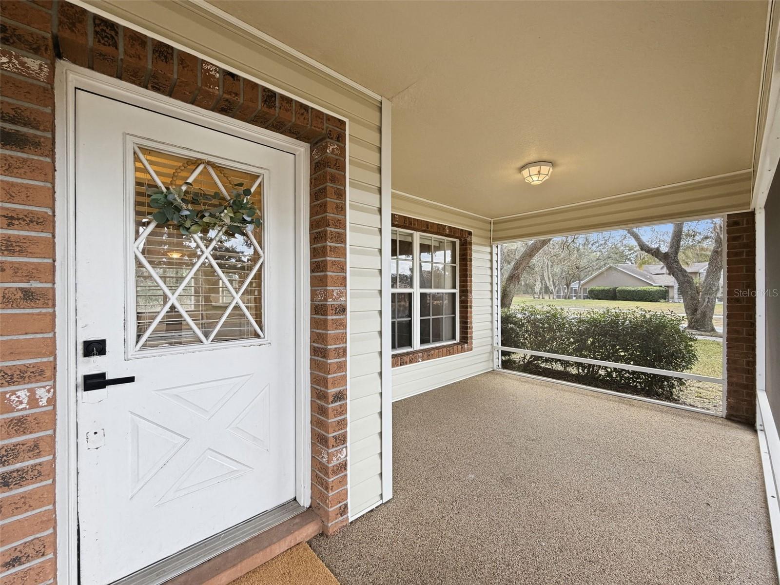 Listing photo id 2 for 132 Forest Wood Court