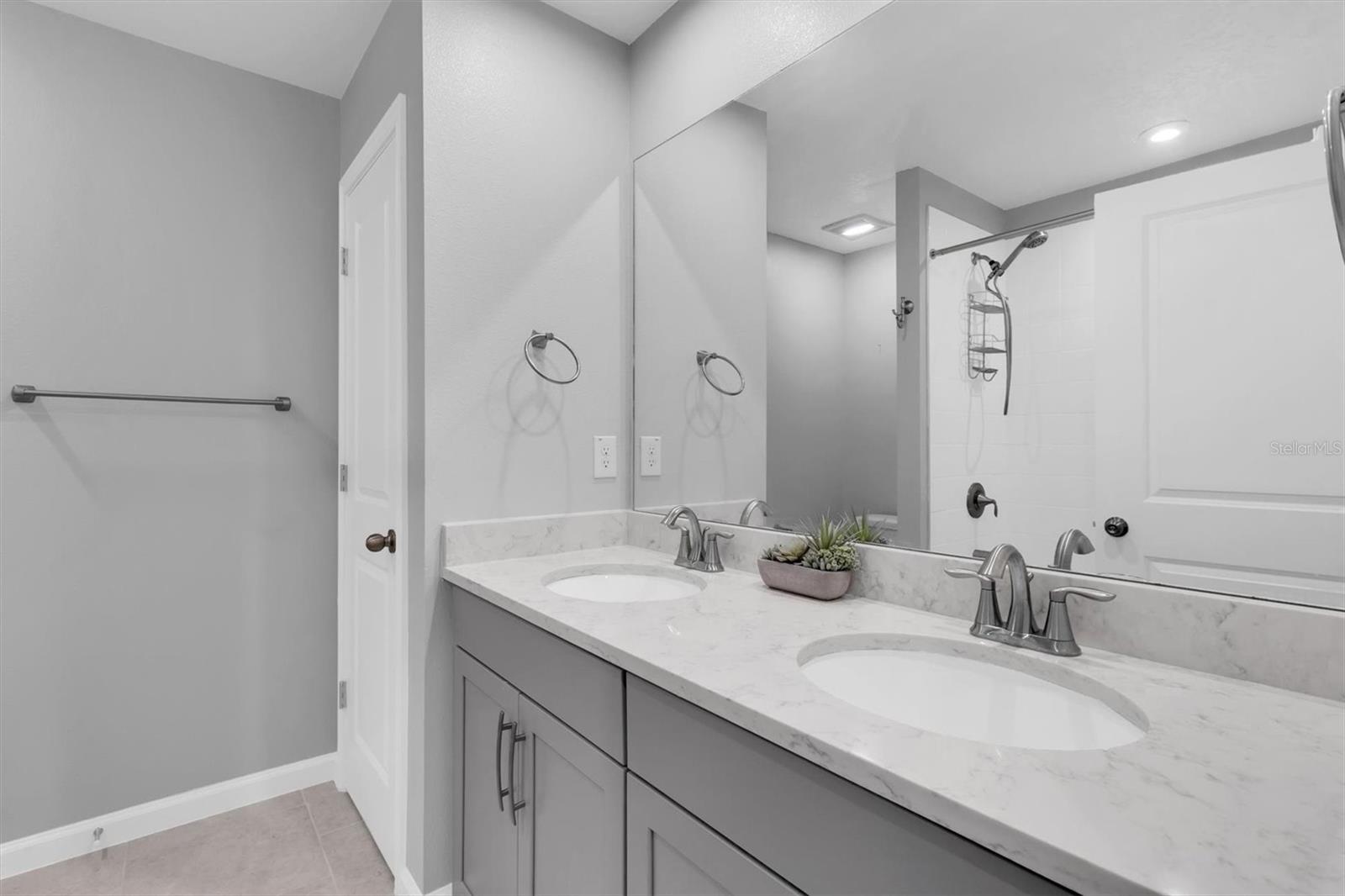 Image 25 of 46 For 19421 Monarch Wind Way