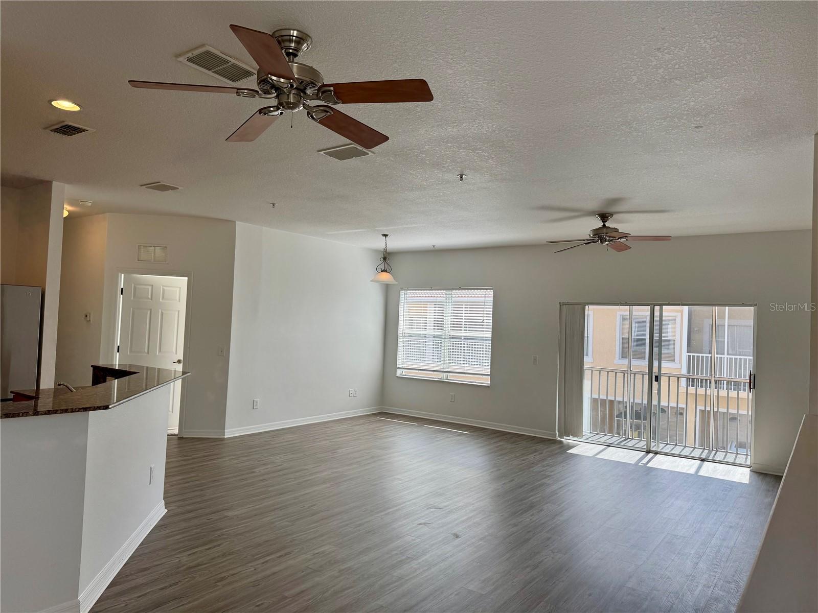 Image 12 of 26 For 21007 Sunpoint Way 202