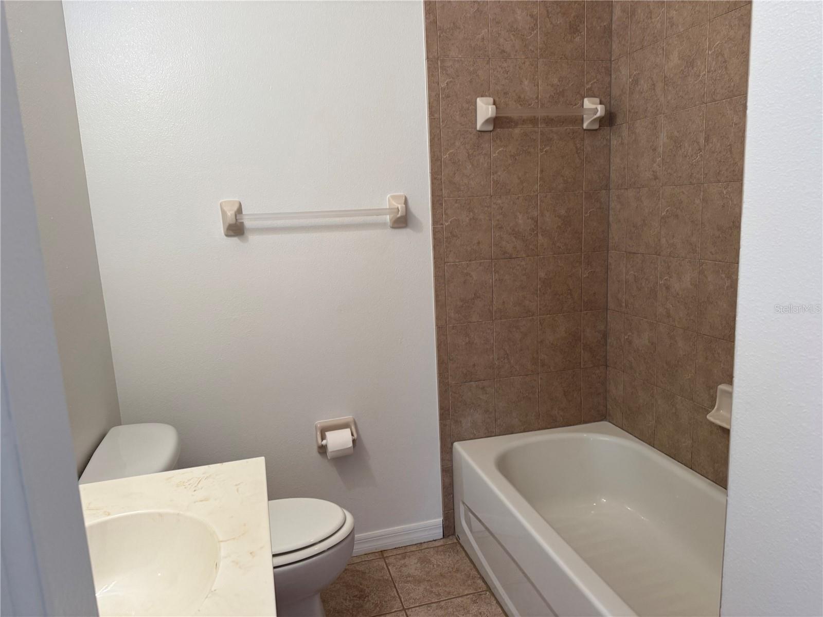 Image 23 of 26 For 21007 Sunpoint Way 202